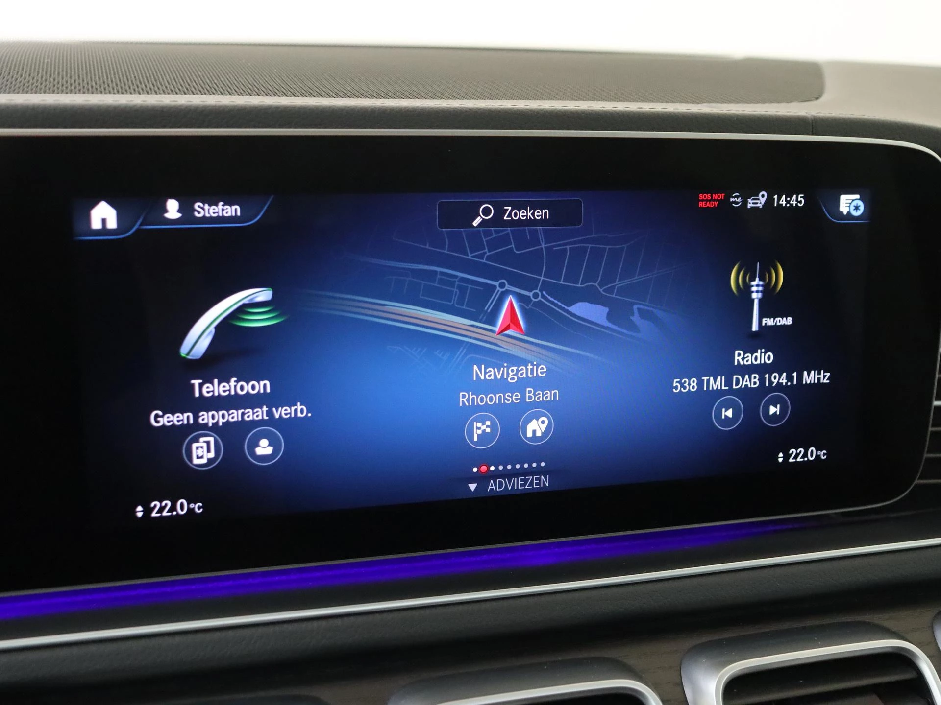 Mercedes-Benz-GLE-image-21