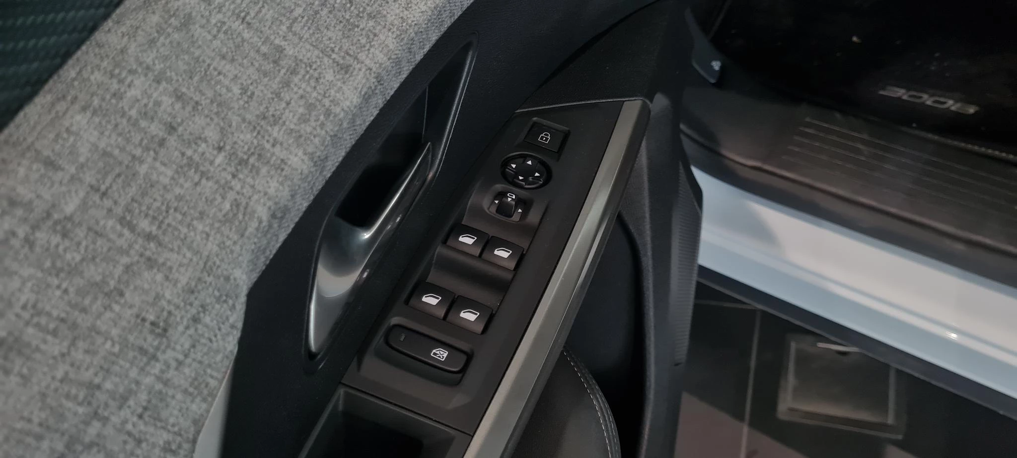 Peugeot 3008 1.2 Hybrid 136 Allure