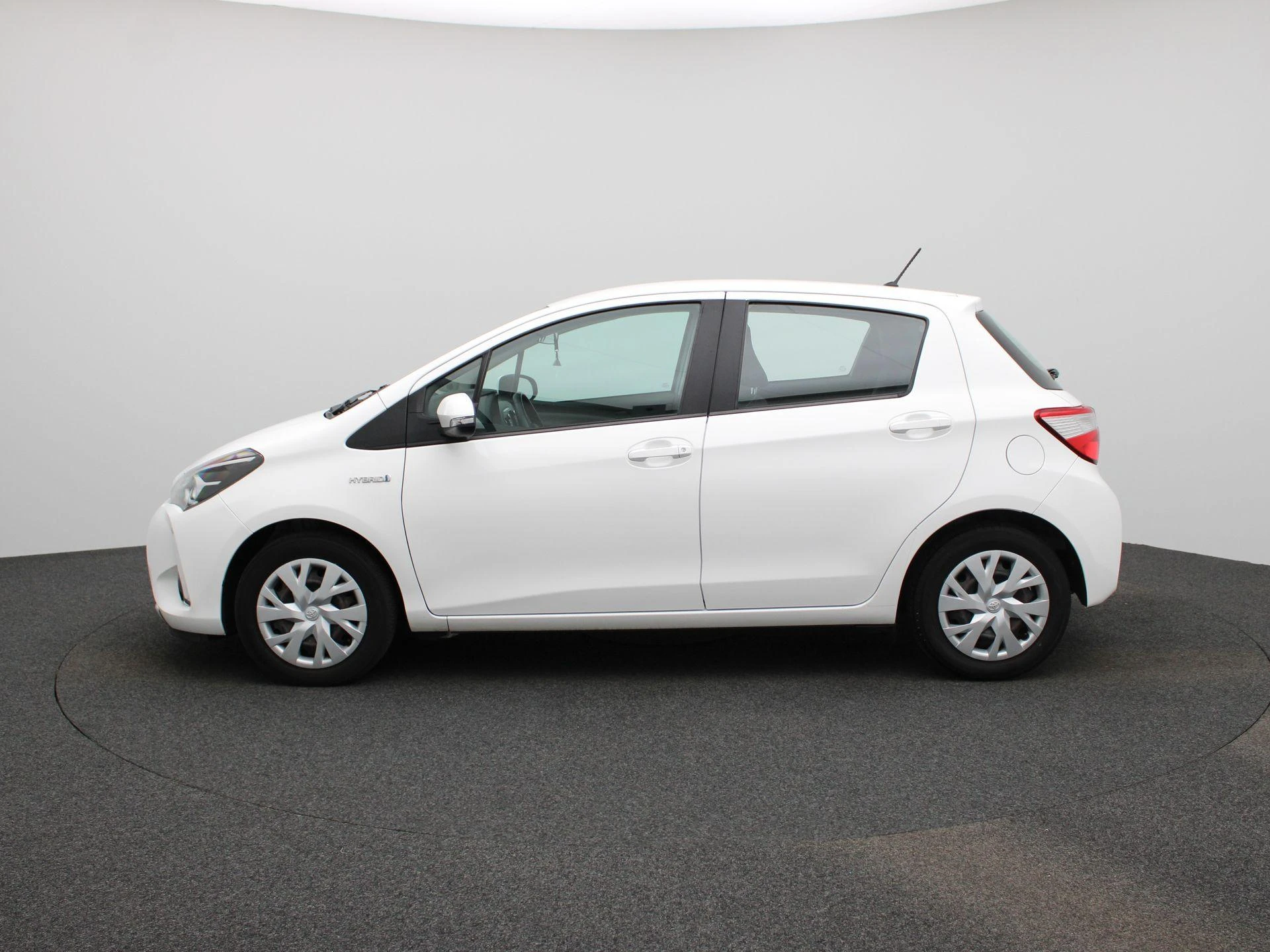 Toyota-Yaris-image-3