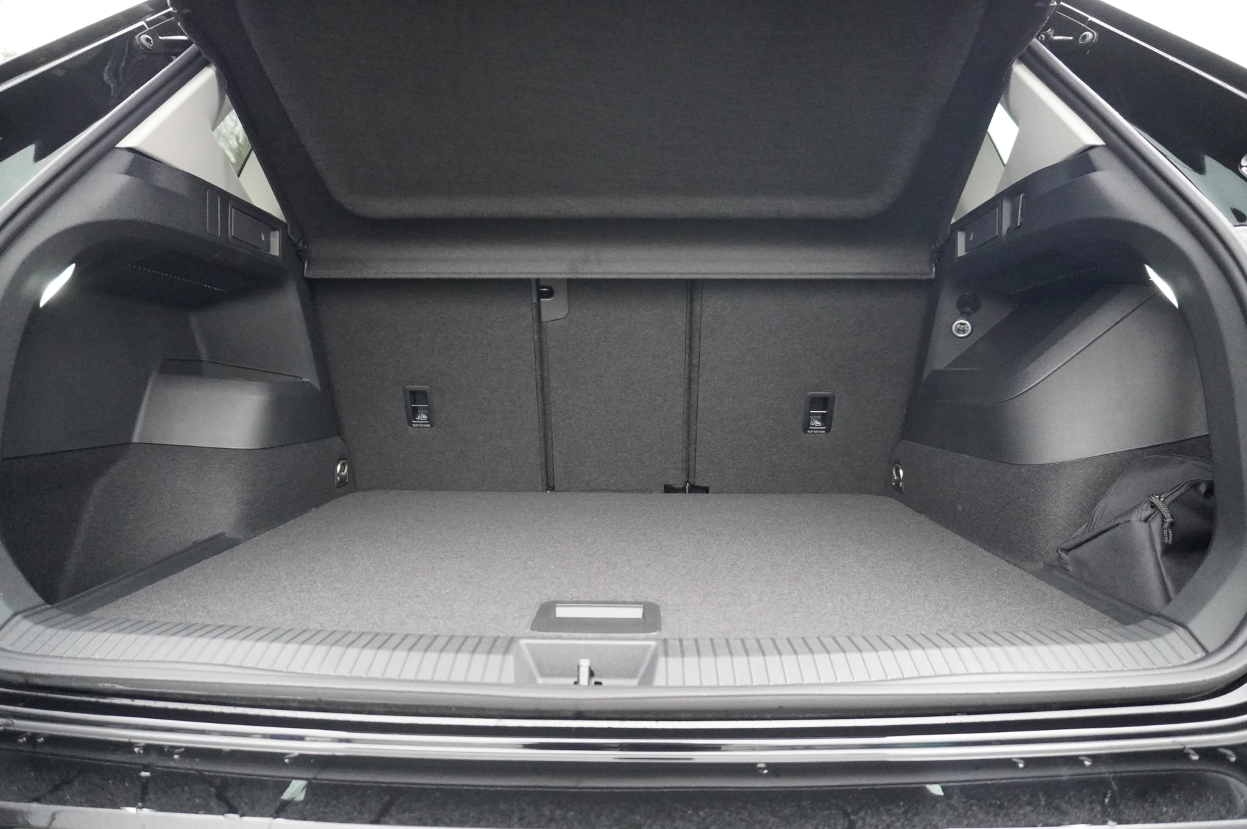 Volkswagen-Tiguan-image-11