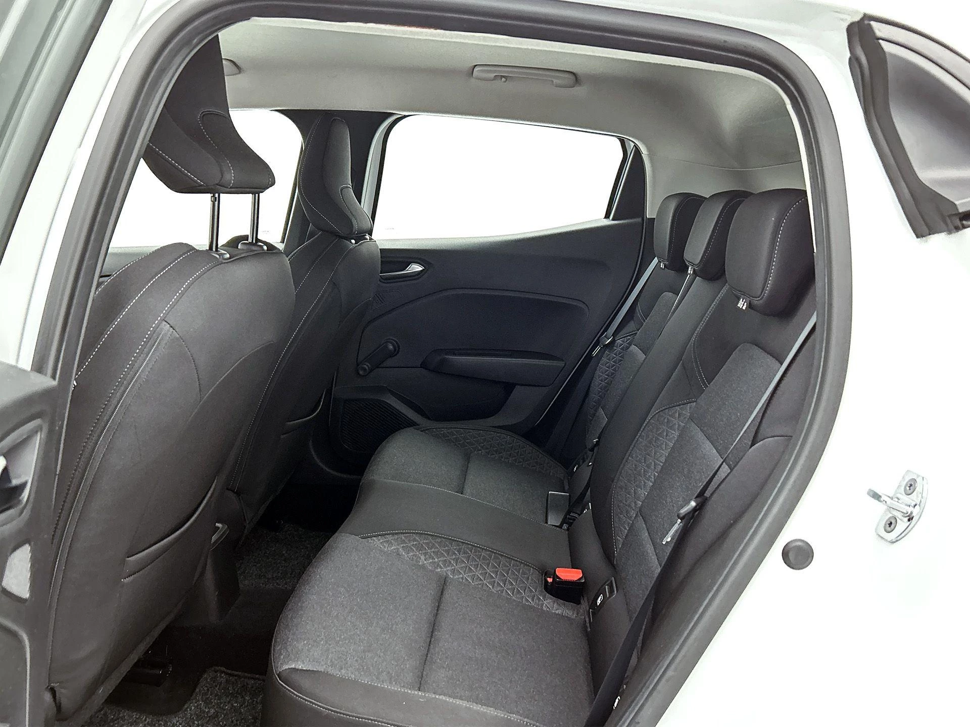 Renault-Clio-image-25