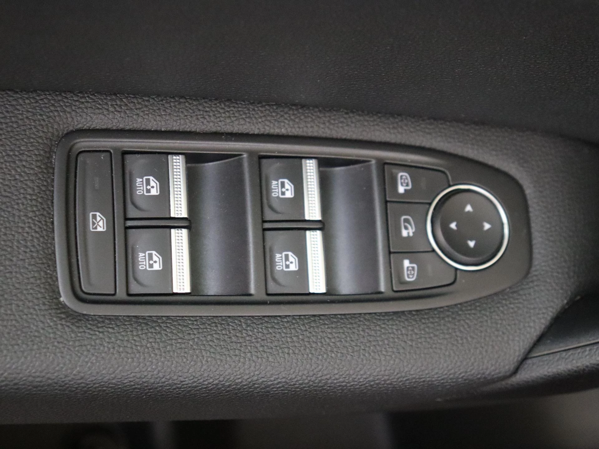 Renault-Captur-image-25