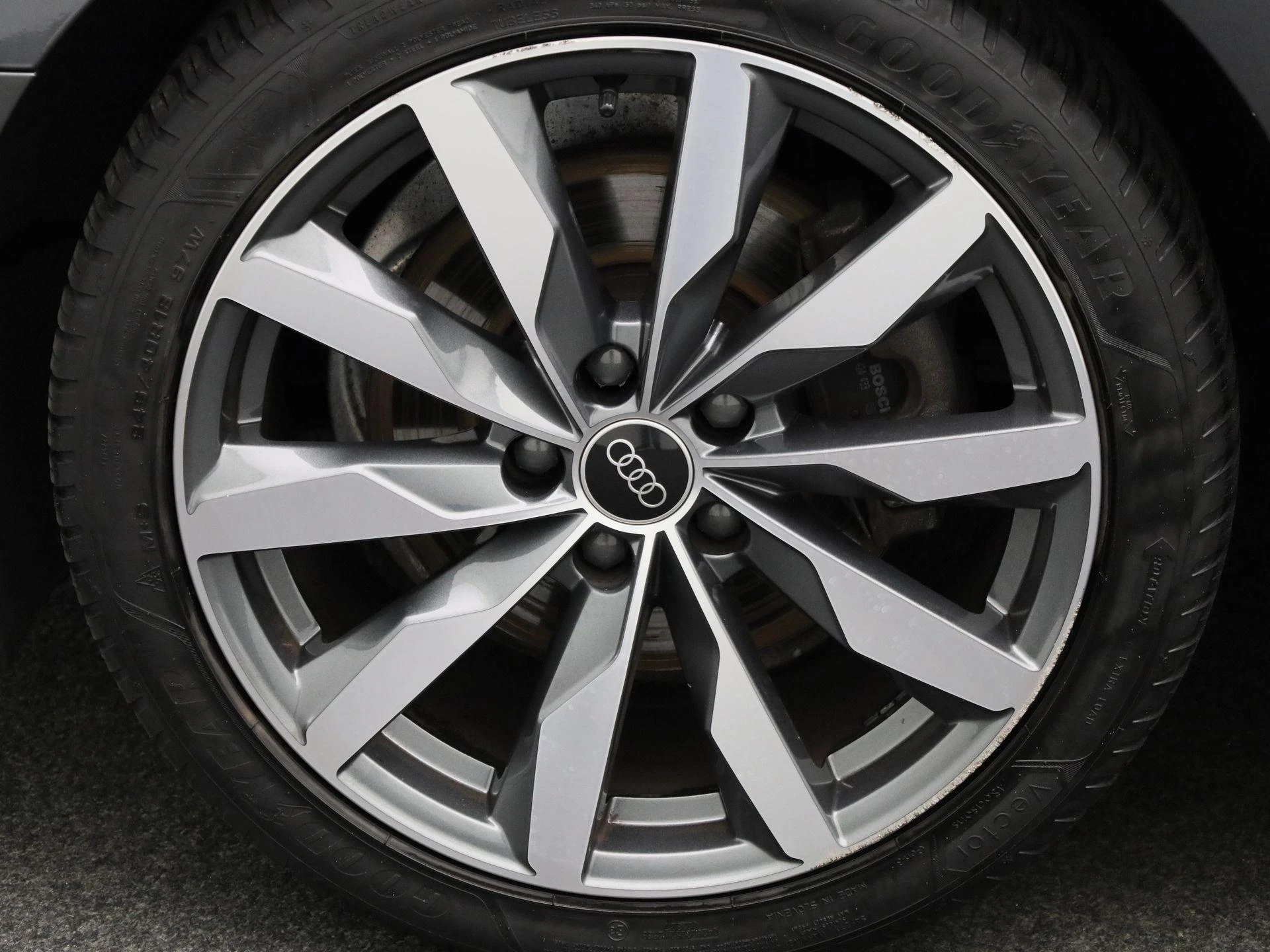 Audi-A4-image-12