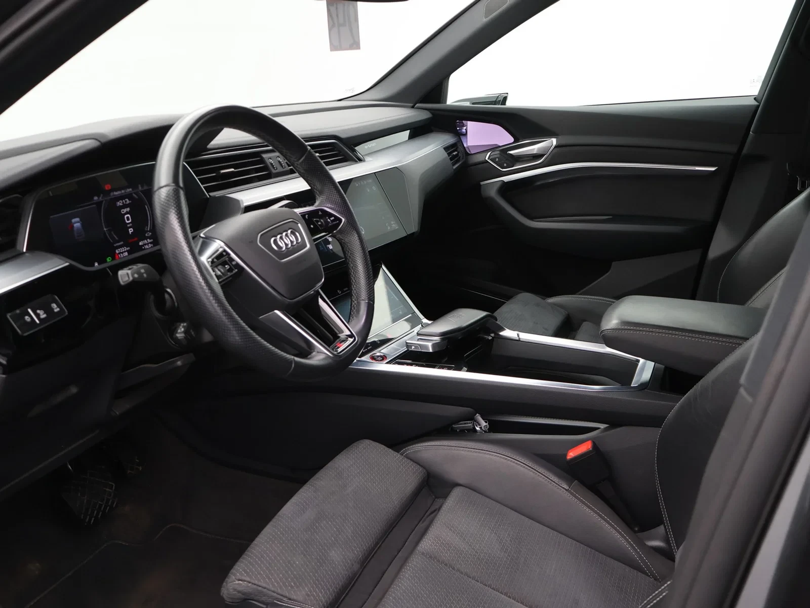 Audi-e-tron-image-11