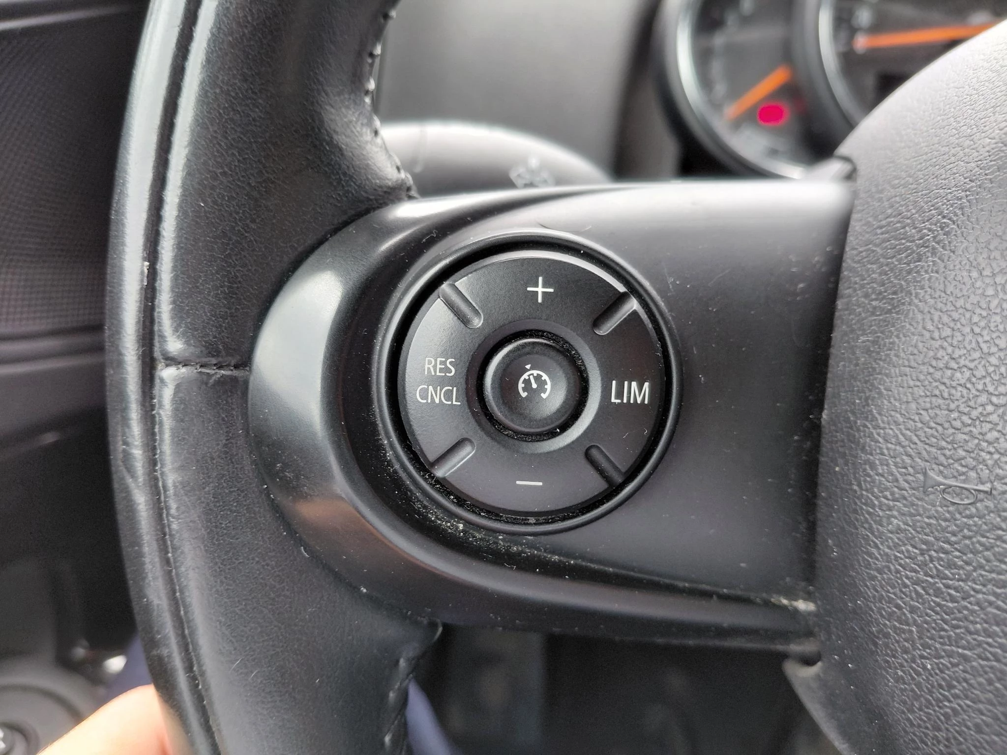 MINI Countryman 1.5 One Chili