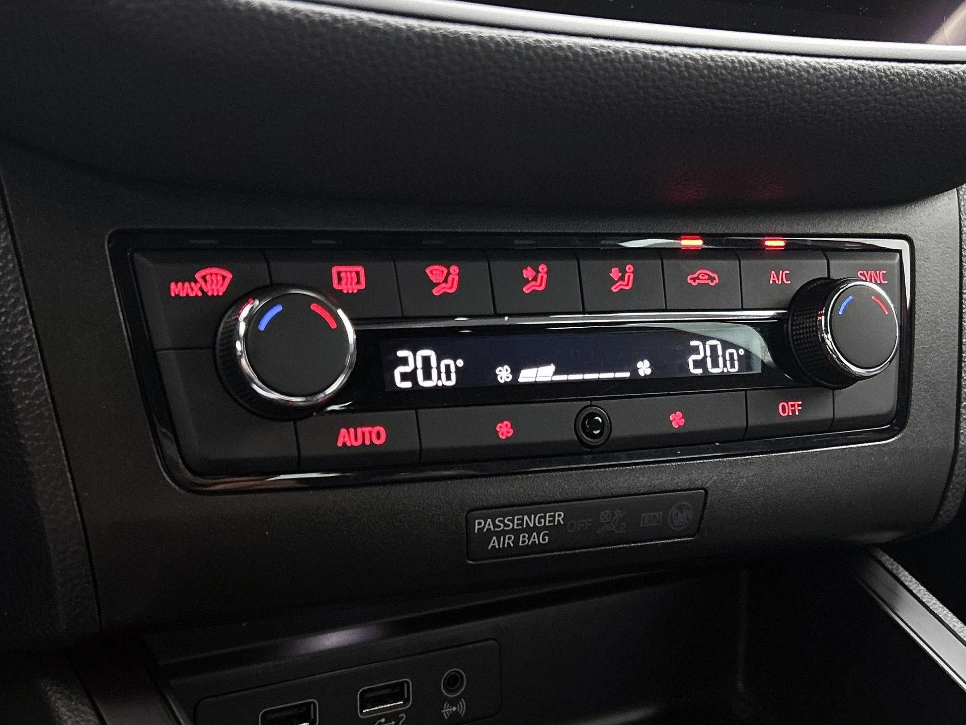 SEAT-Ibiza-image-22