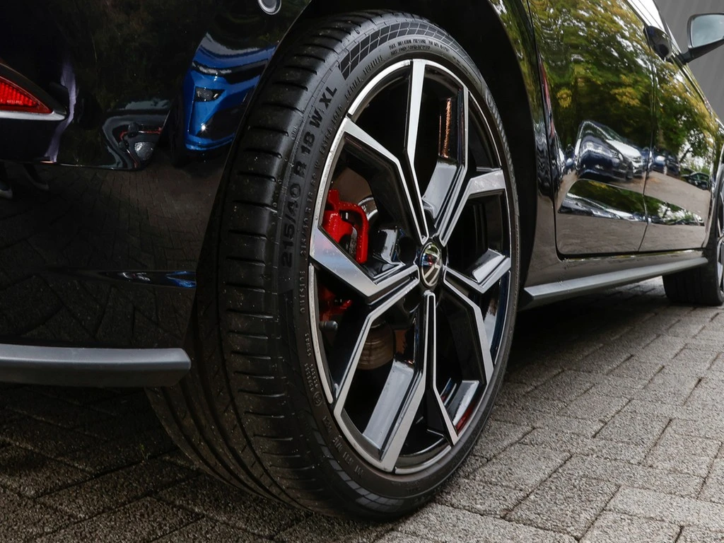 Volkswagen-Polo-image-4