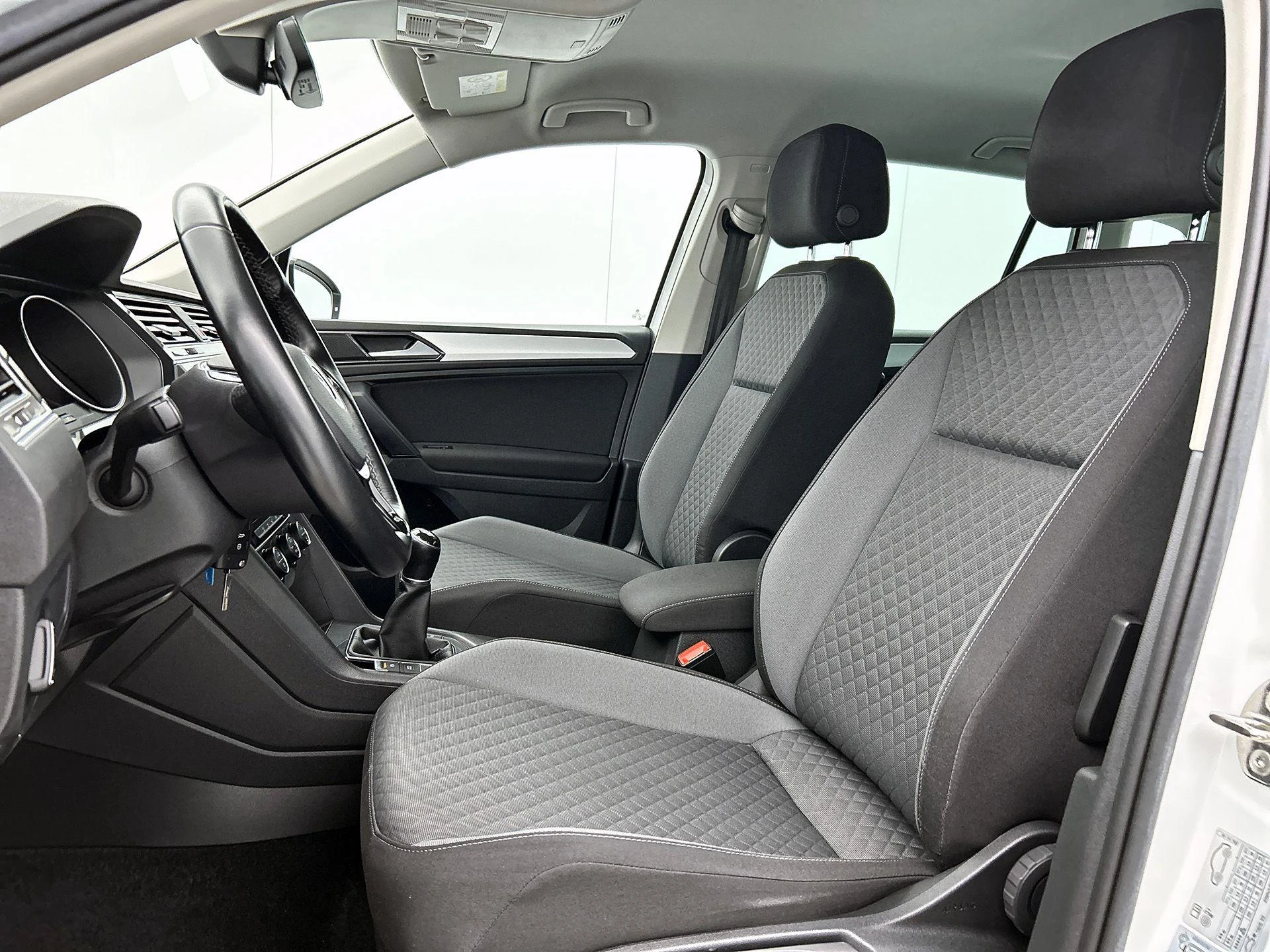 Volkswagen-Tiguan-image-31