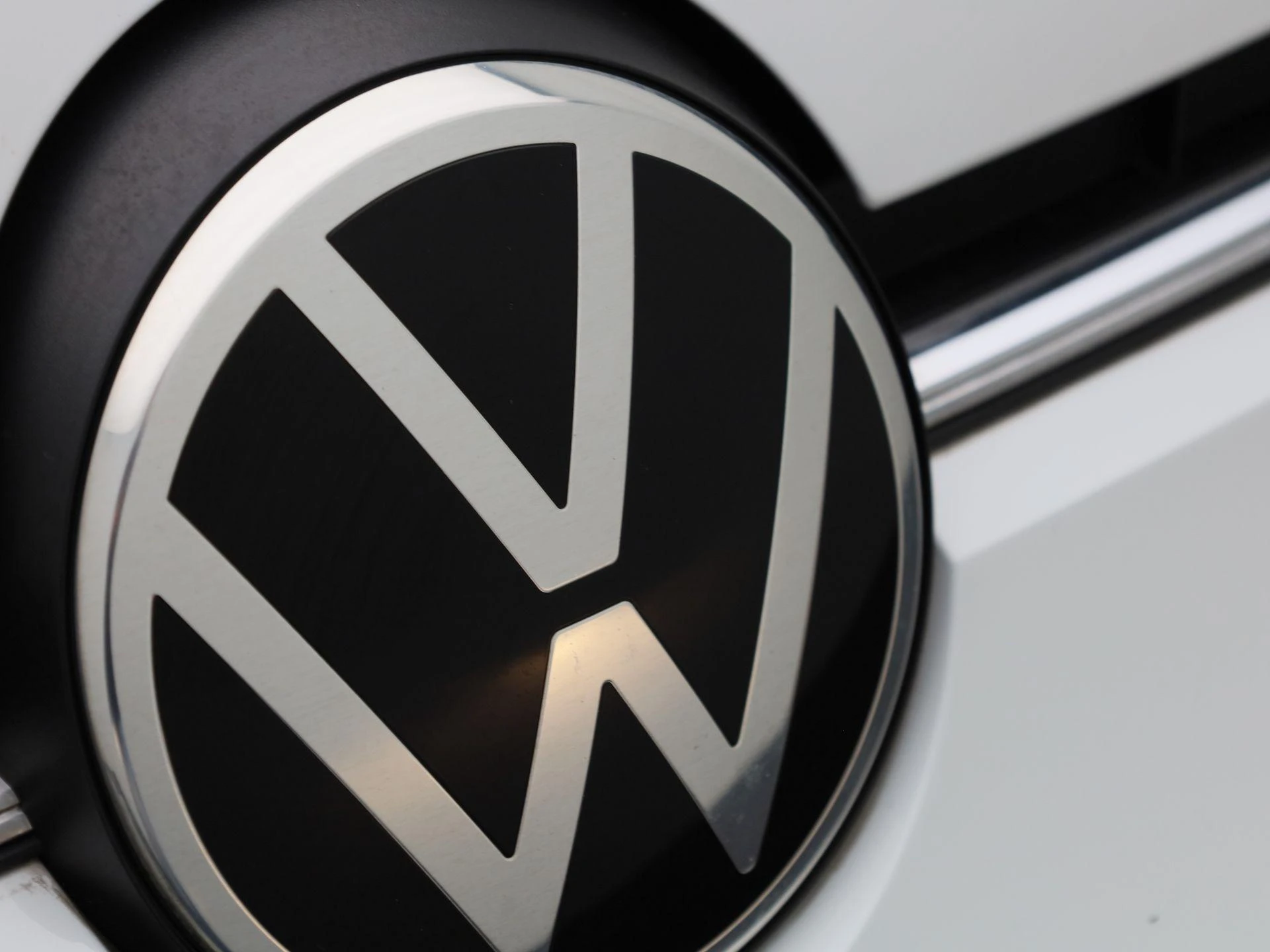 Volkswagen-up!-image-25