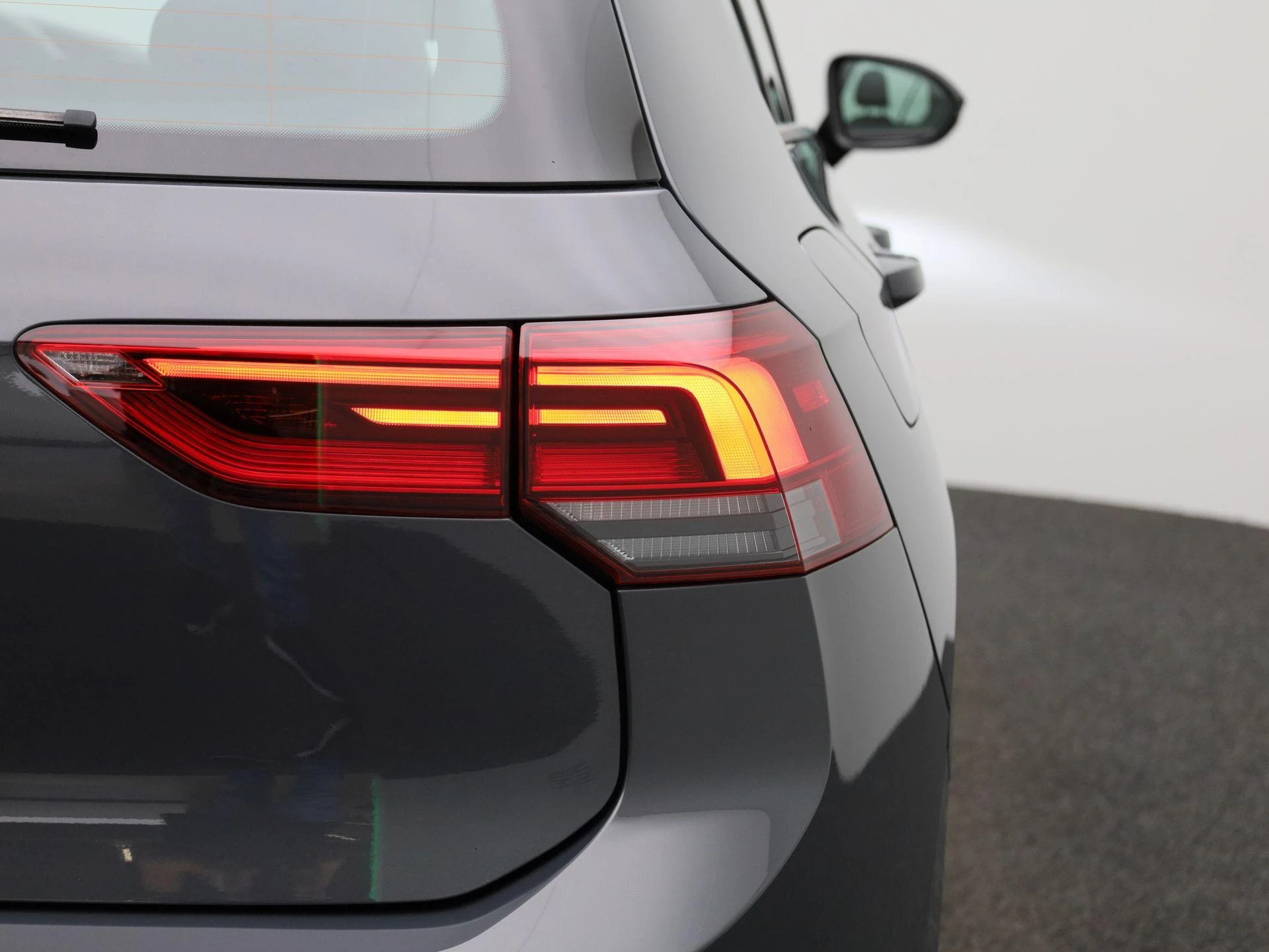 Volkswagen-Golf-image-33