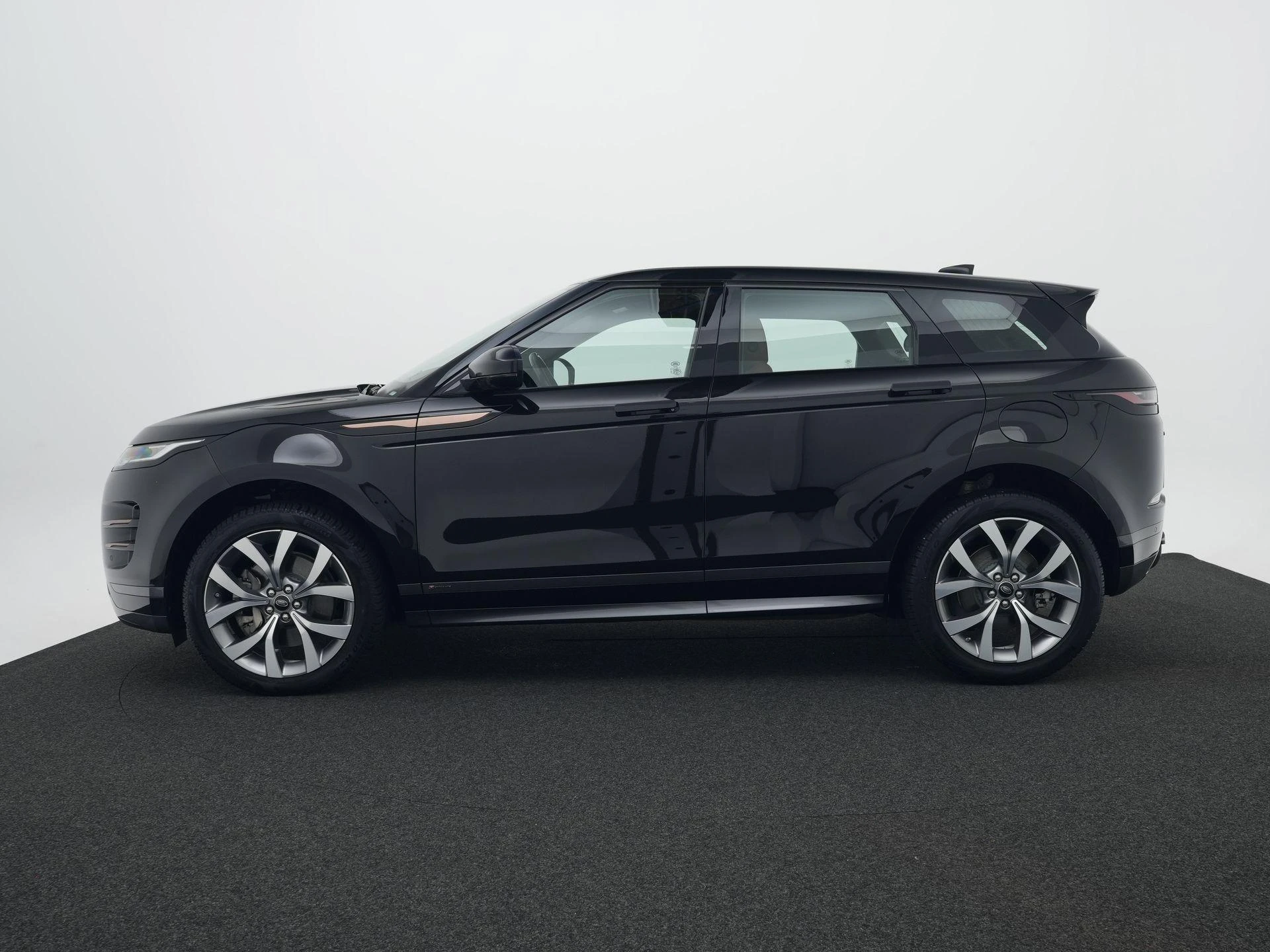 Land Rover-Range Rover Evoque-image-4