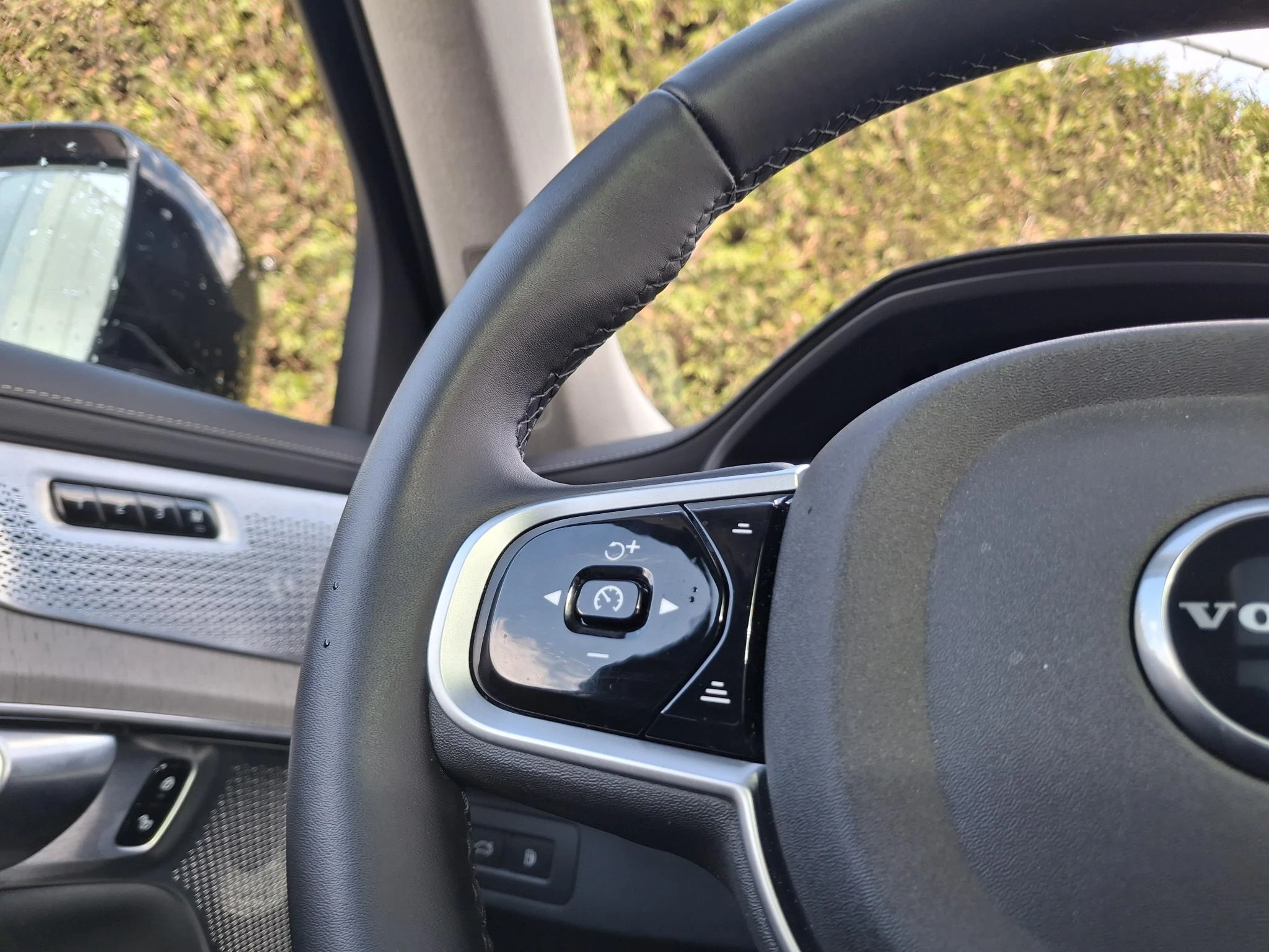 Volvo-XC90-image-37