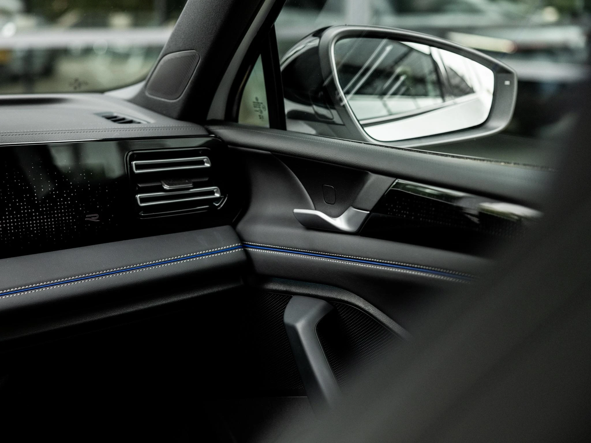 Volkswagen-Tiguan-image-25