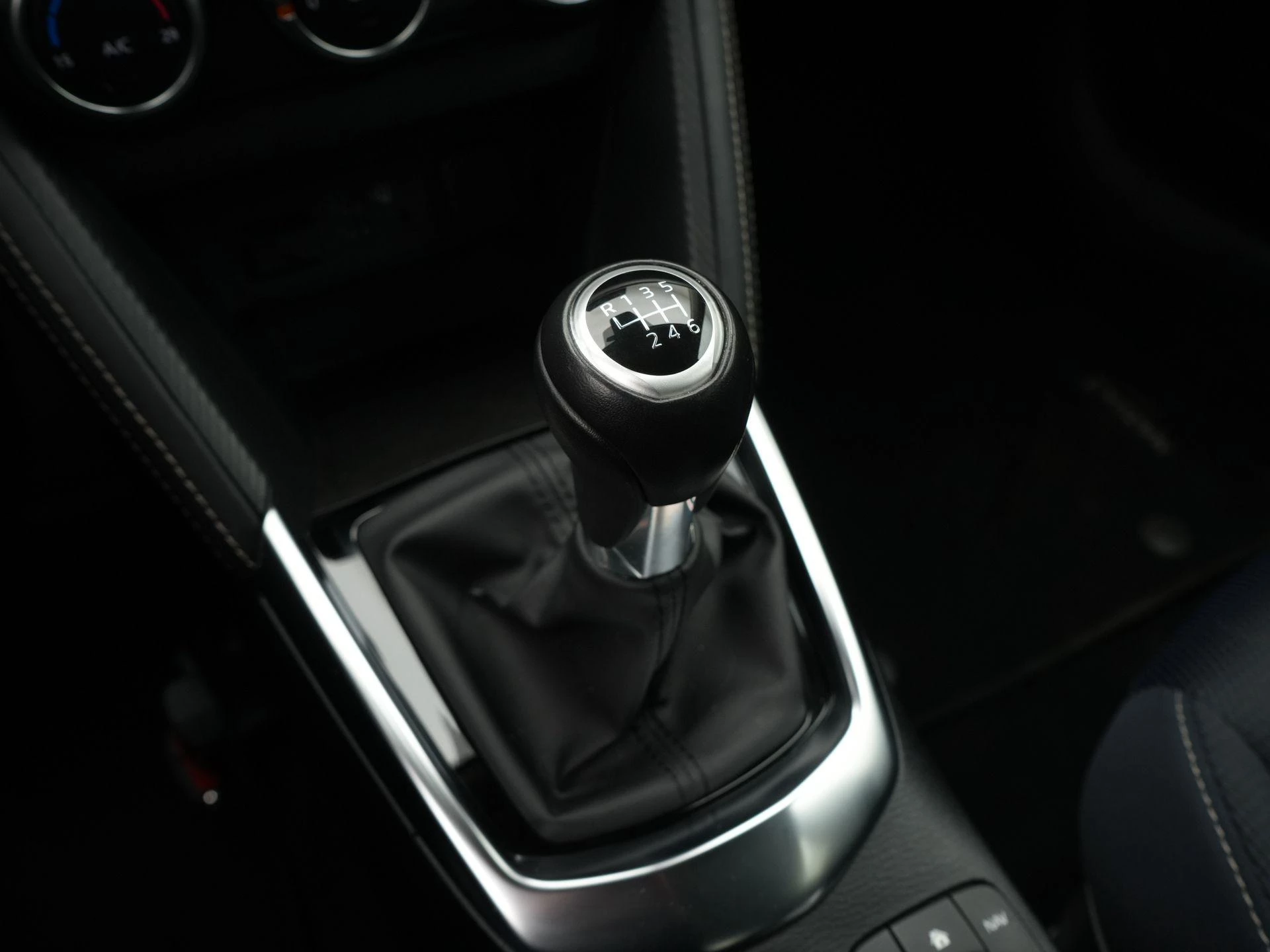 Mazda-2-image-20