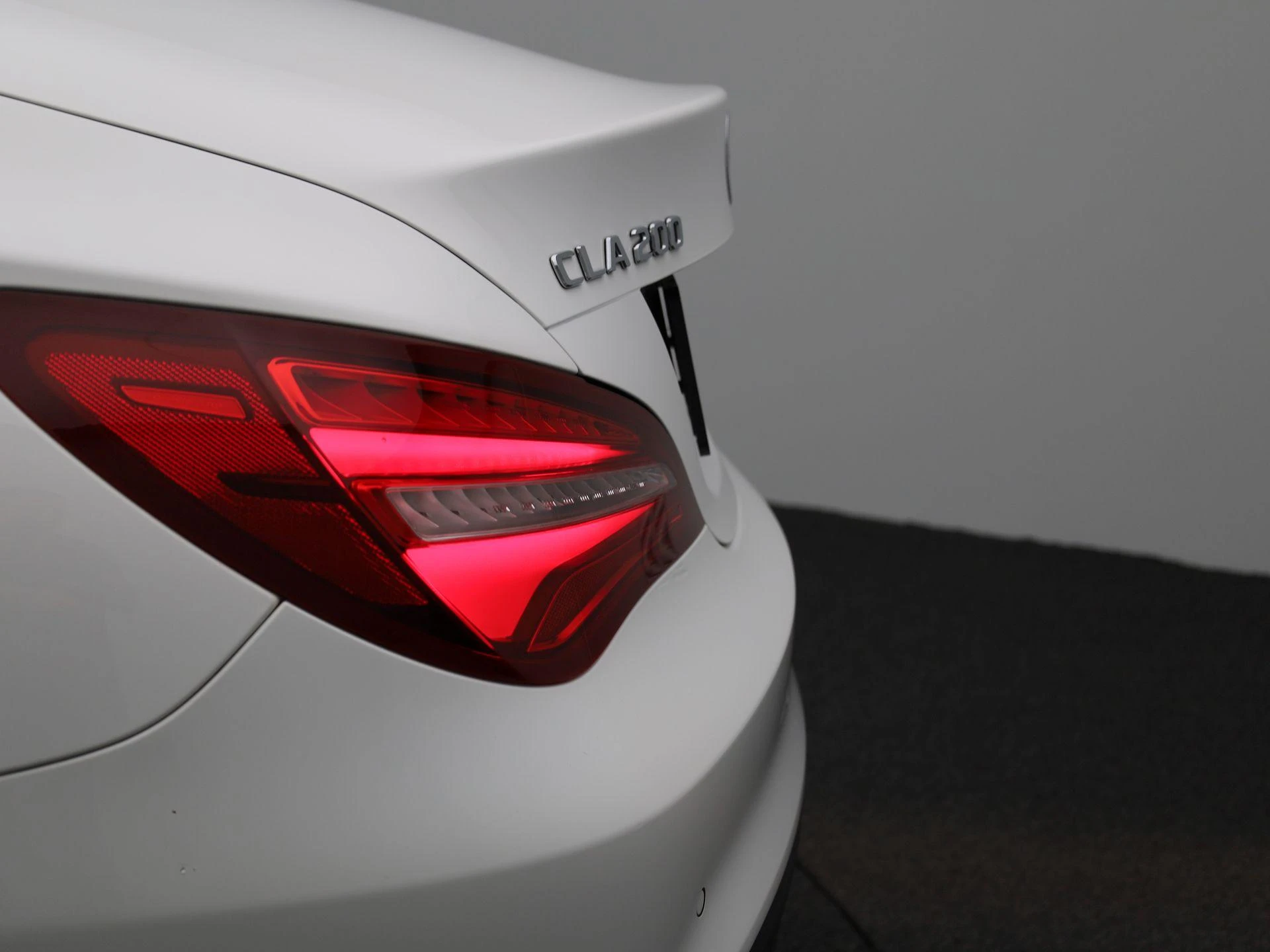 Mercedes-Benz-CLA-image-42