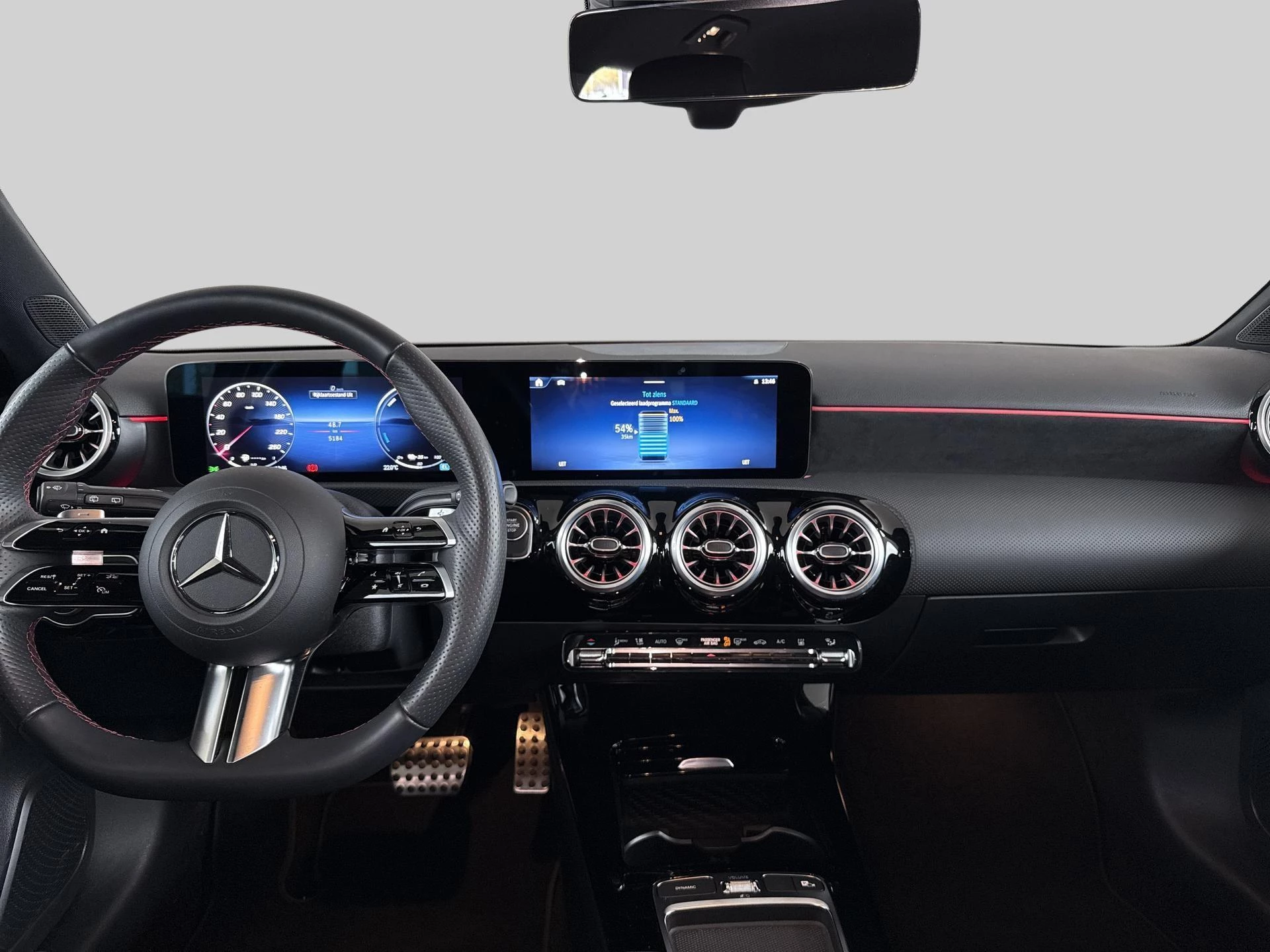 Mercedes-Benz Classe A 250 e AMG Line - TREKHAAK - MULTIBEAM LED - CARPLAY - 360° CAMERA