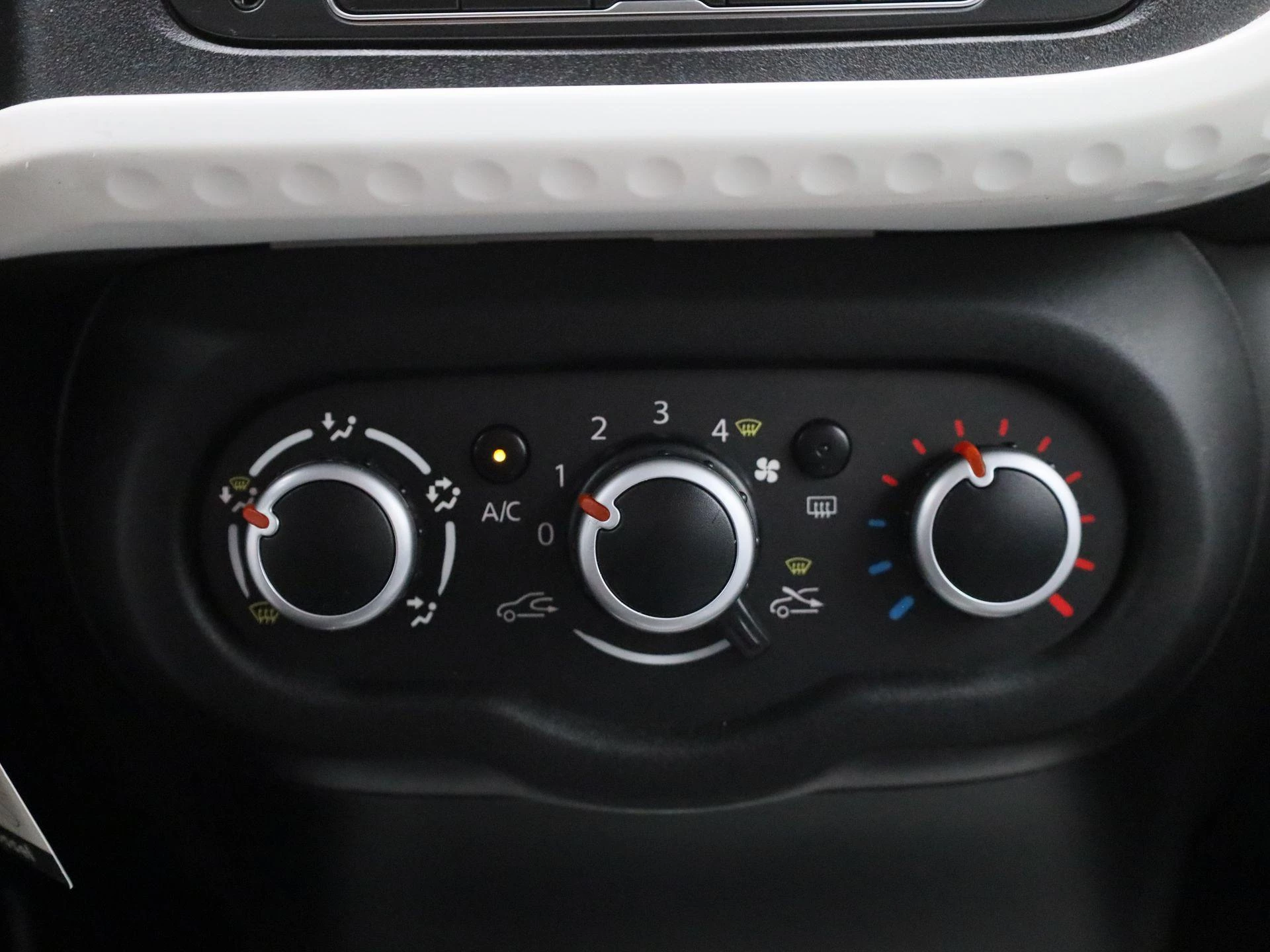Renault-Twingo-image-16