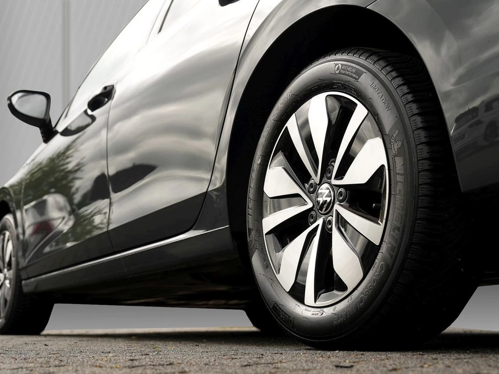 Volkswagen Golf Variant 1.5 TSI GOAL *AHK*Navi*LED-Plus*Travel -Assist*Climatronic*Sitzhzg*PDC*uvm..