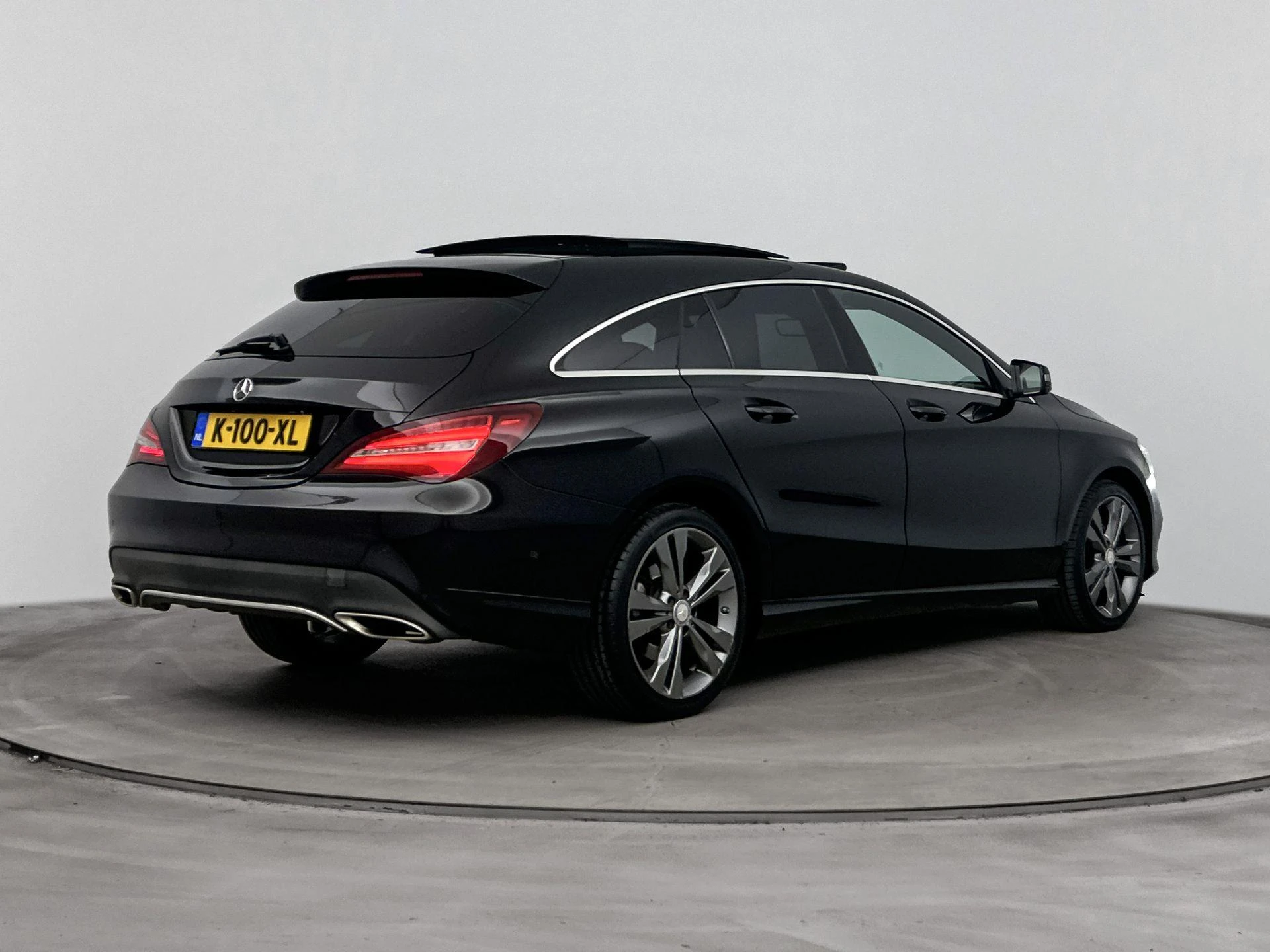 Mercedes-Benz-CLA-image-3