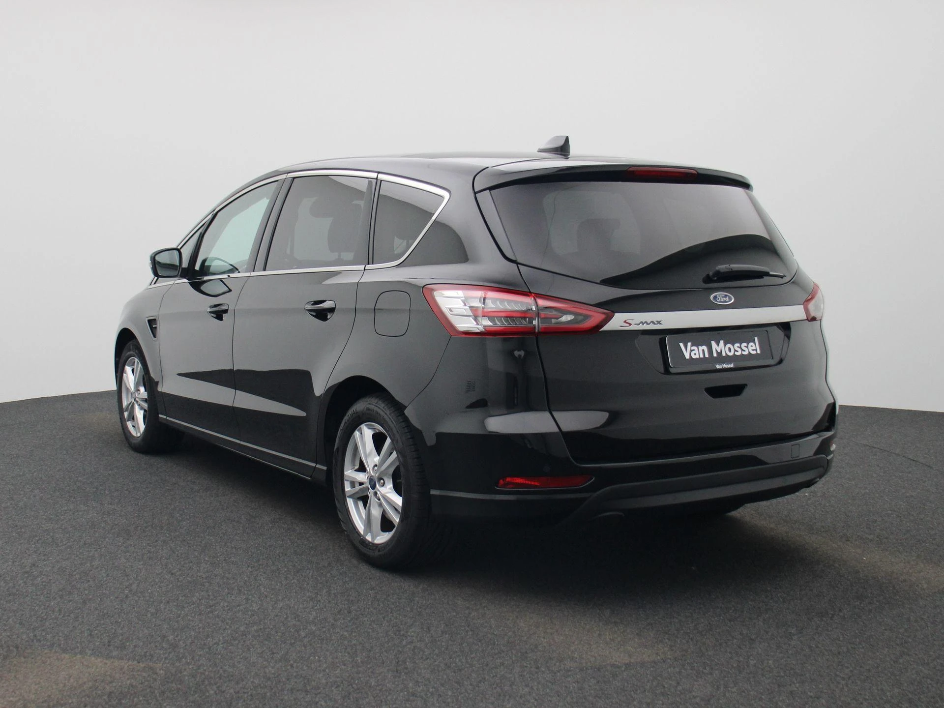 Ford-S-Max-image-1