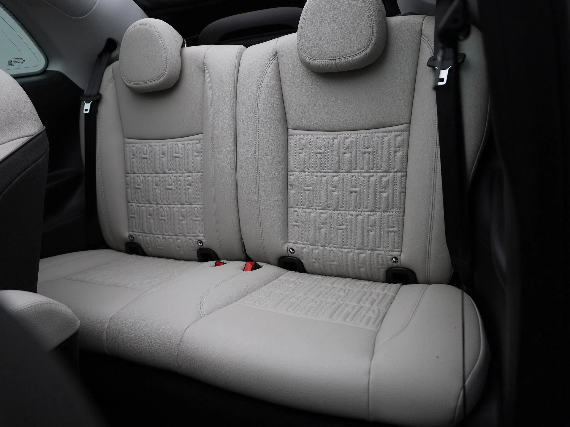 Fiat-500e-image-11