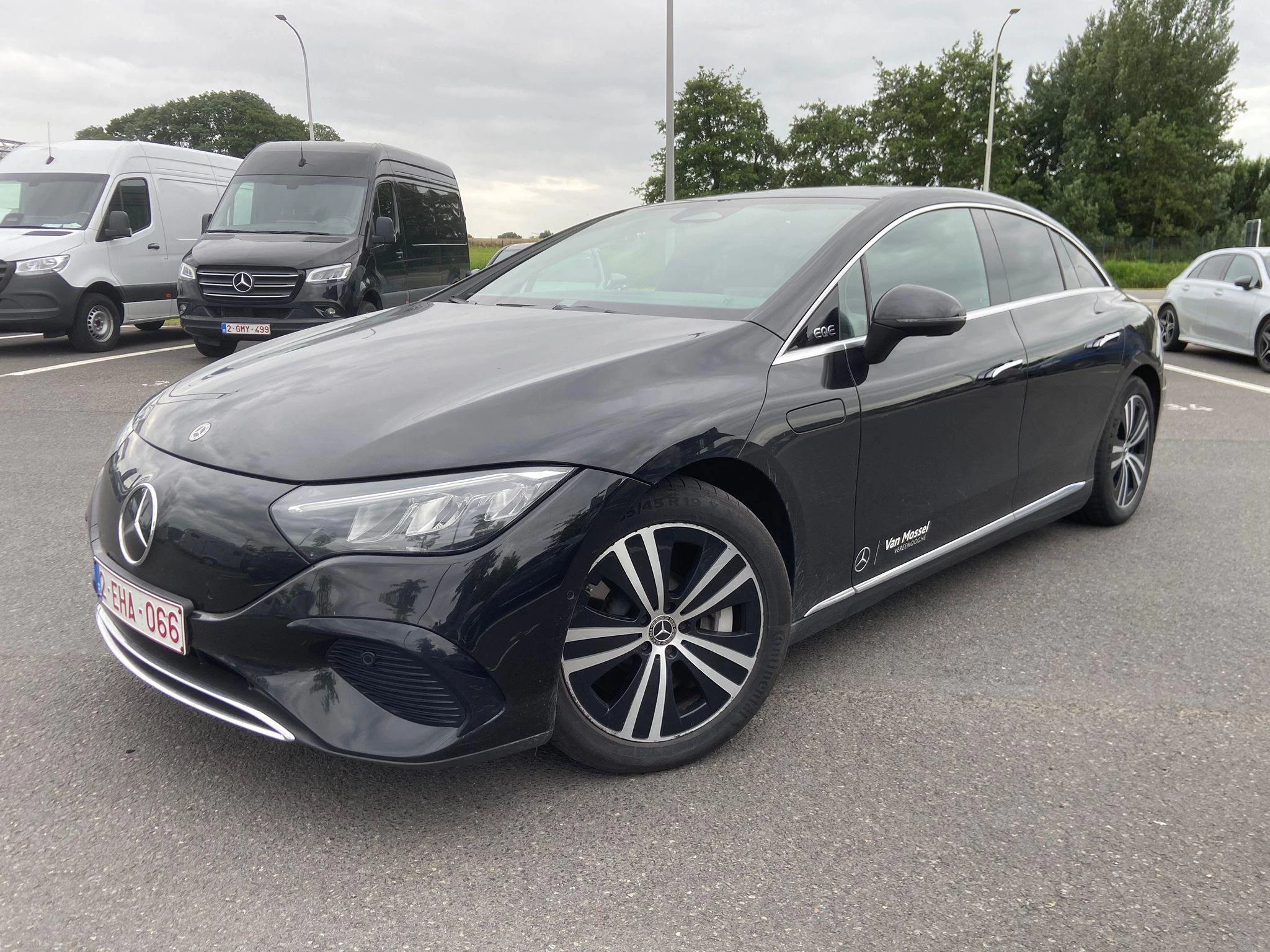 Mercedes-Benz EQE 300 Business Line + LED + CARPLAY + CAMERA +