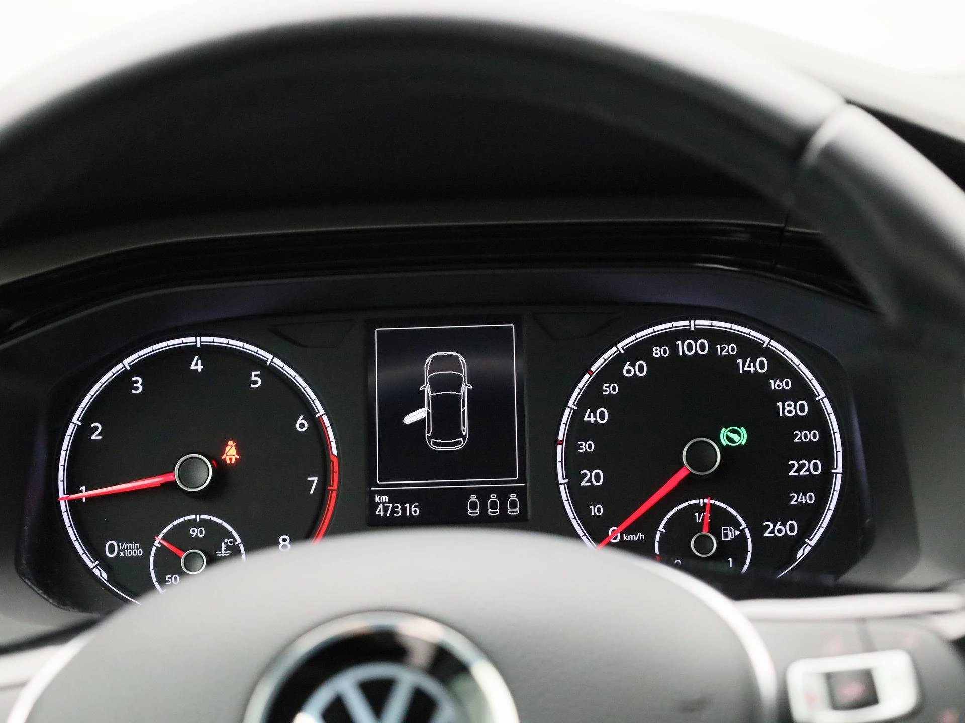 Volkswagen-Polo-image-7
