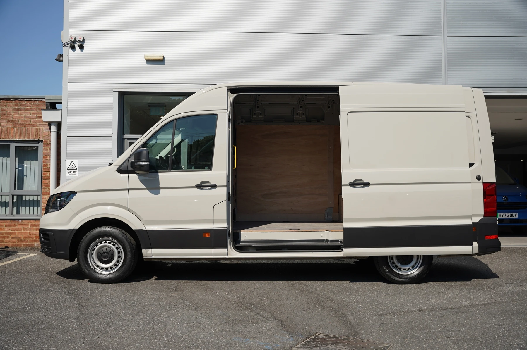 Volkswagen-Crafter-image-27