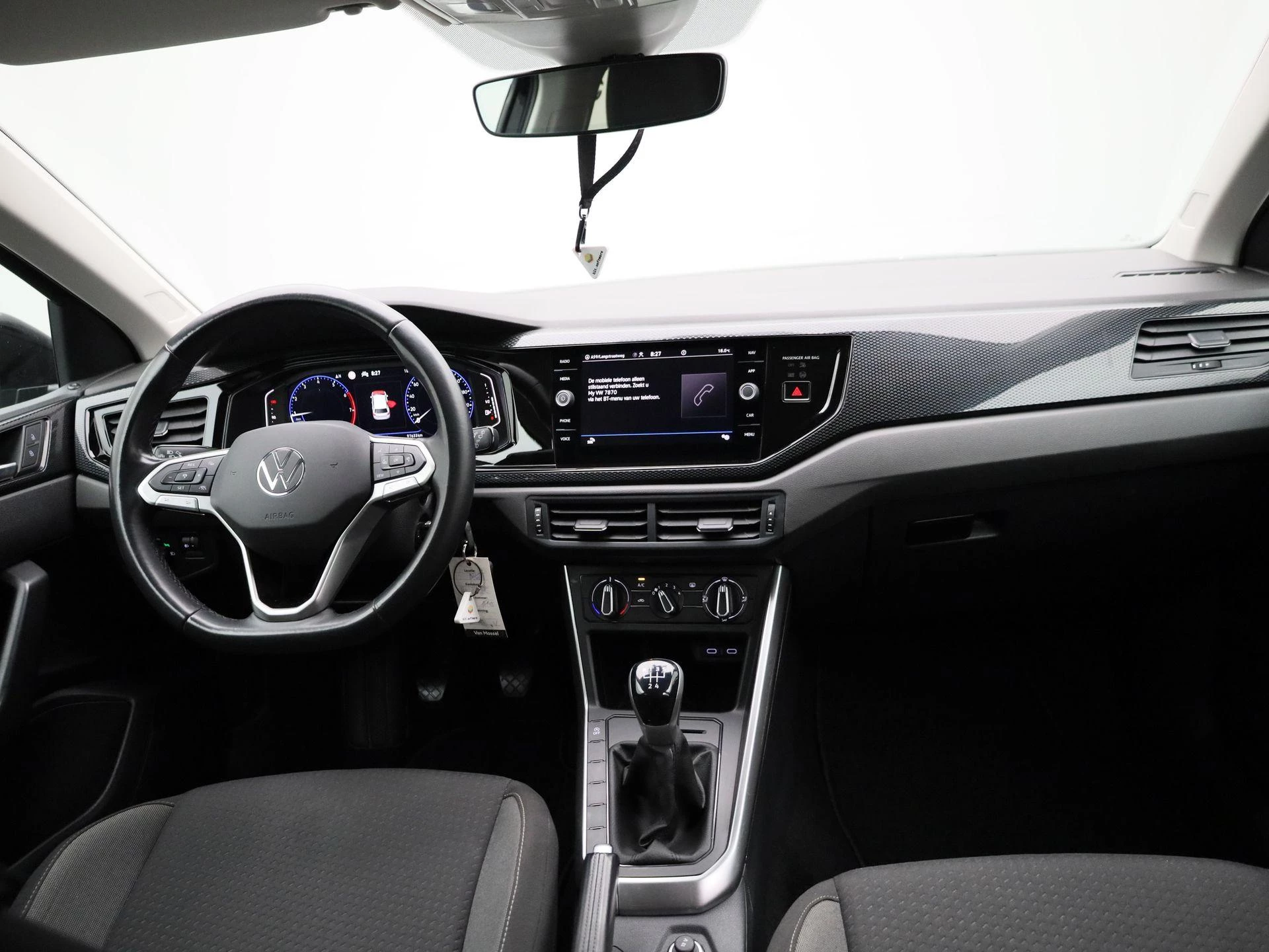 Volkswagen-Polo-image-29