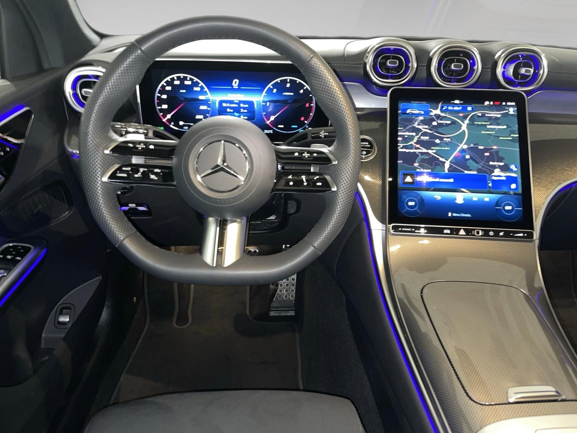 Mercedes-Benz-GLC-image-5