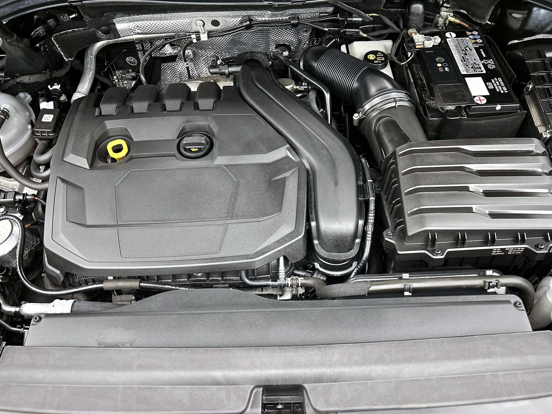 Volkswagen Tiguan 1.5 TSI R-Line Business+ | 150 PK |
