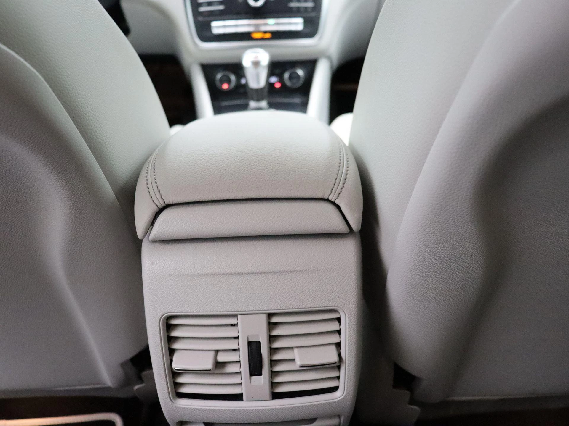 Mercedes-Benz GLA 200 d Business Solution + LED + AUTO AIRCO + CAMERA +