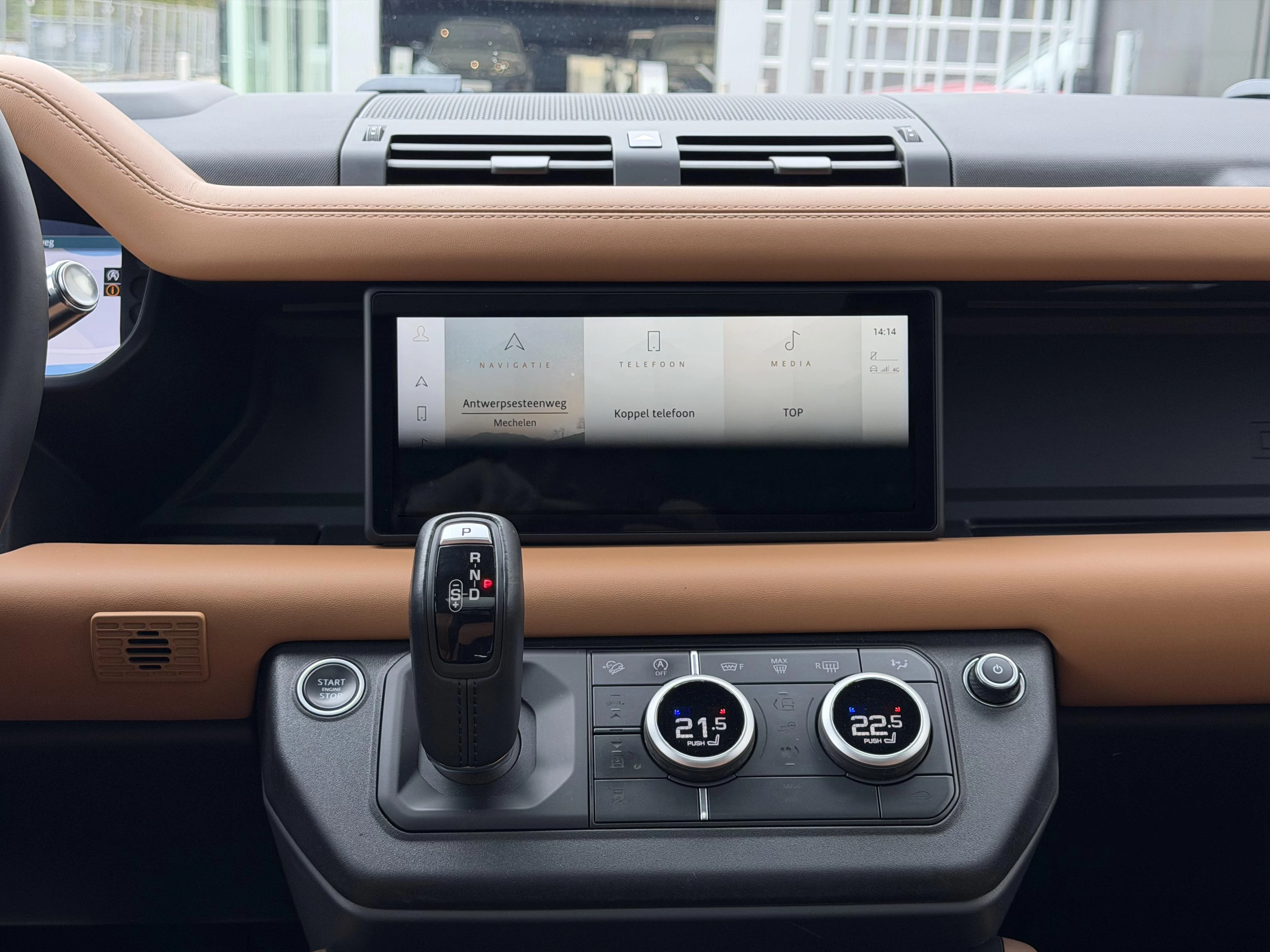 Land Rover Defender P400 XS Edition