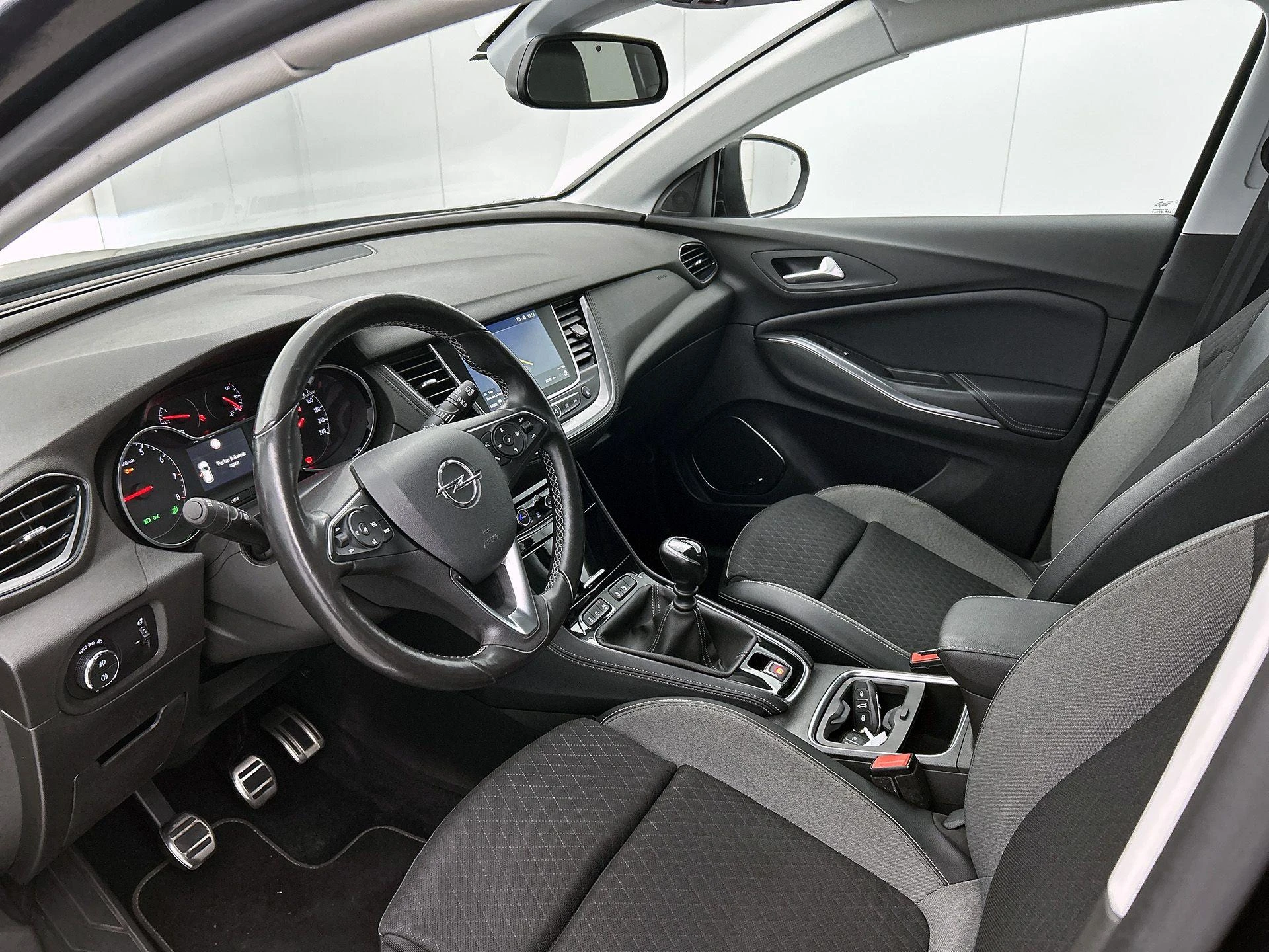 Opel-Grandland X-image-20