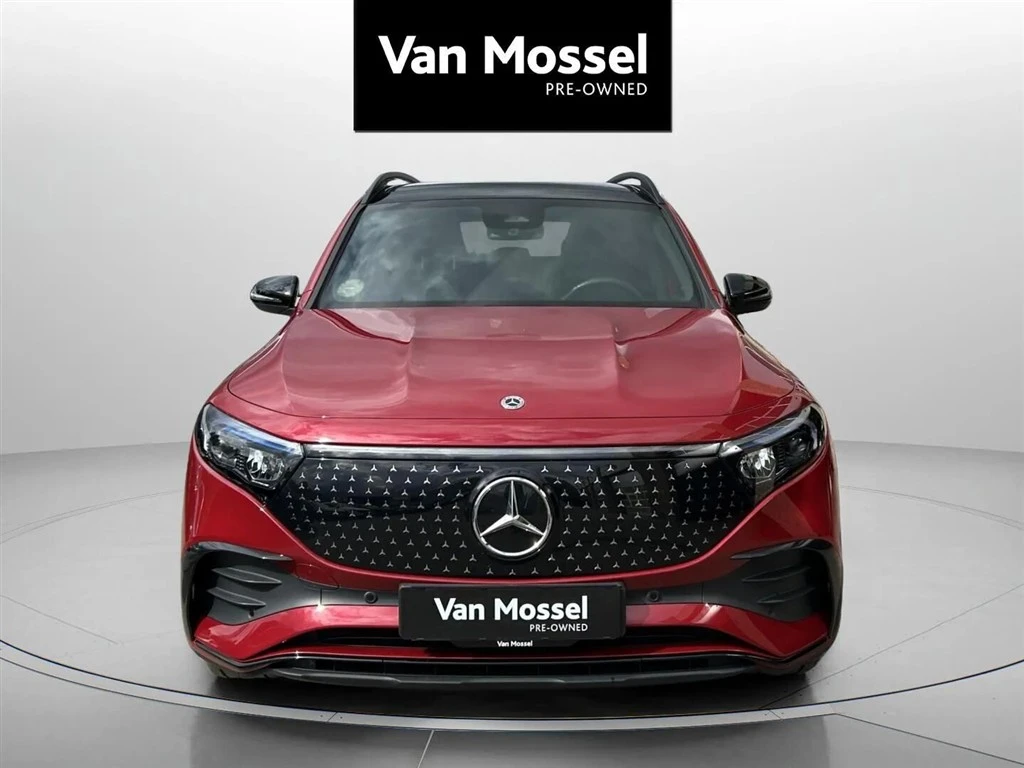 Mercedes-Benz-EQB-image-1