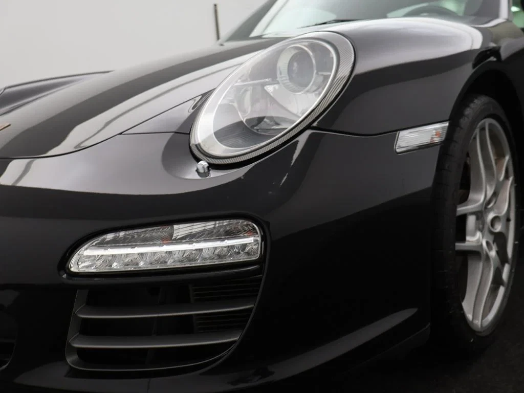 Porsche-911-image-8