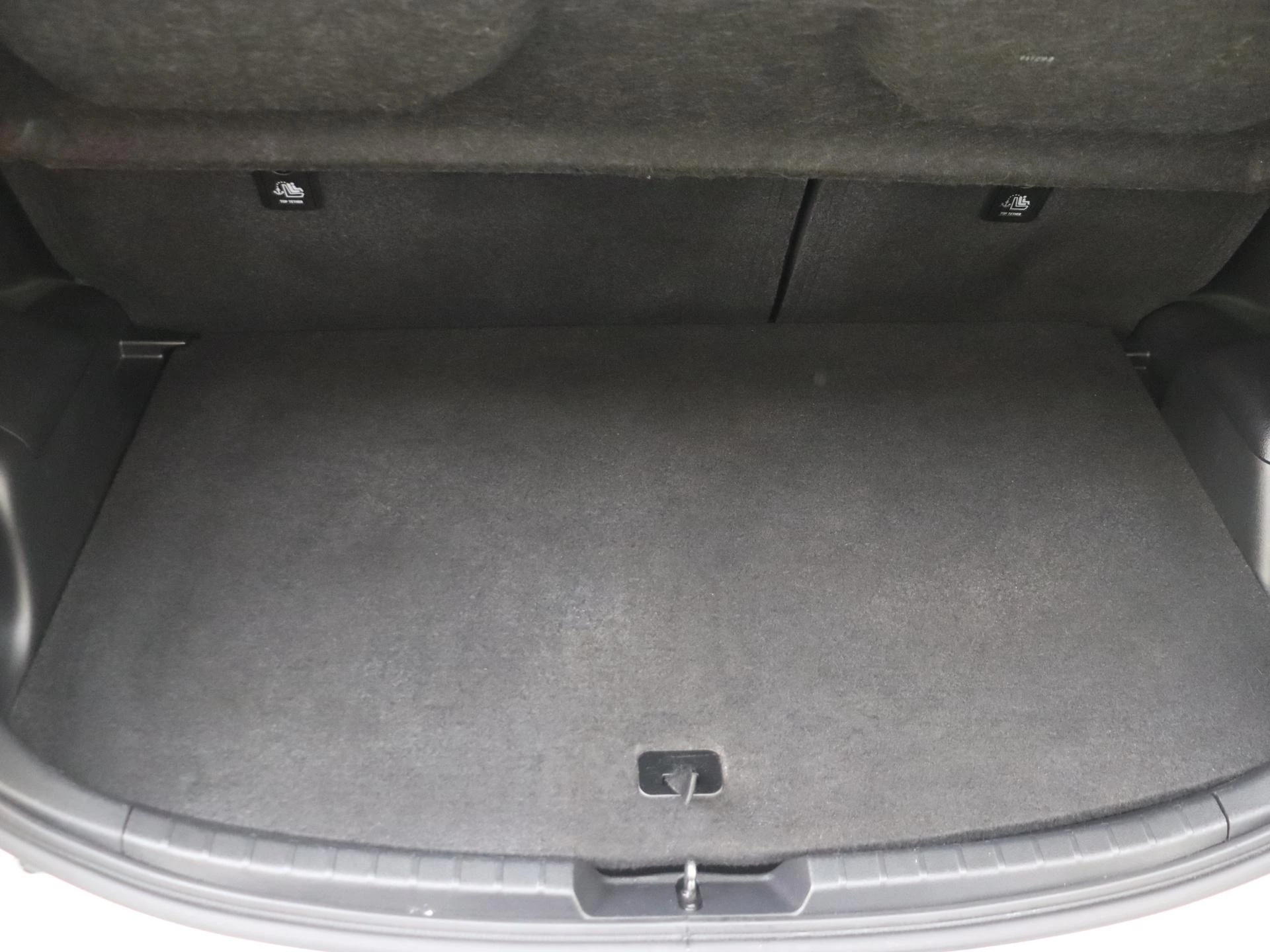 Toyota-Yaris-image-23
