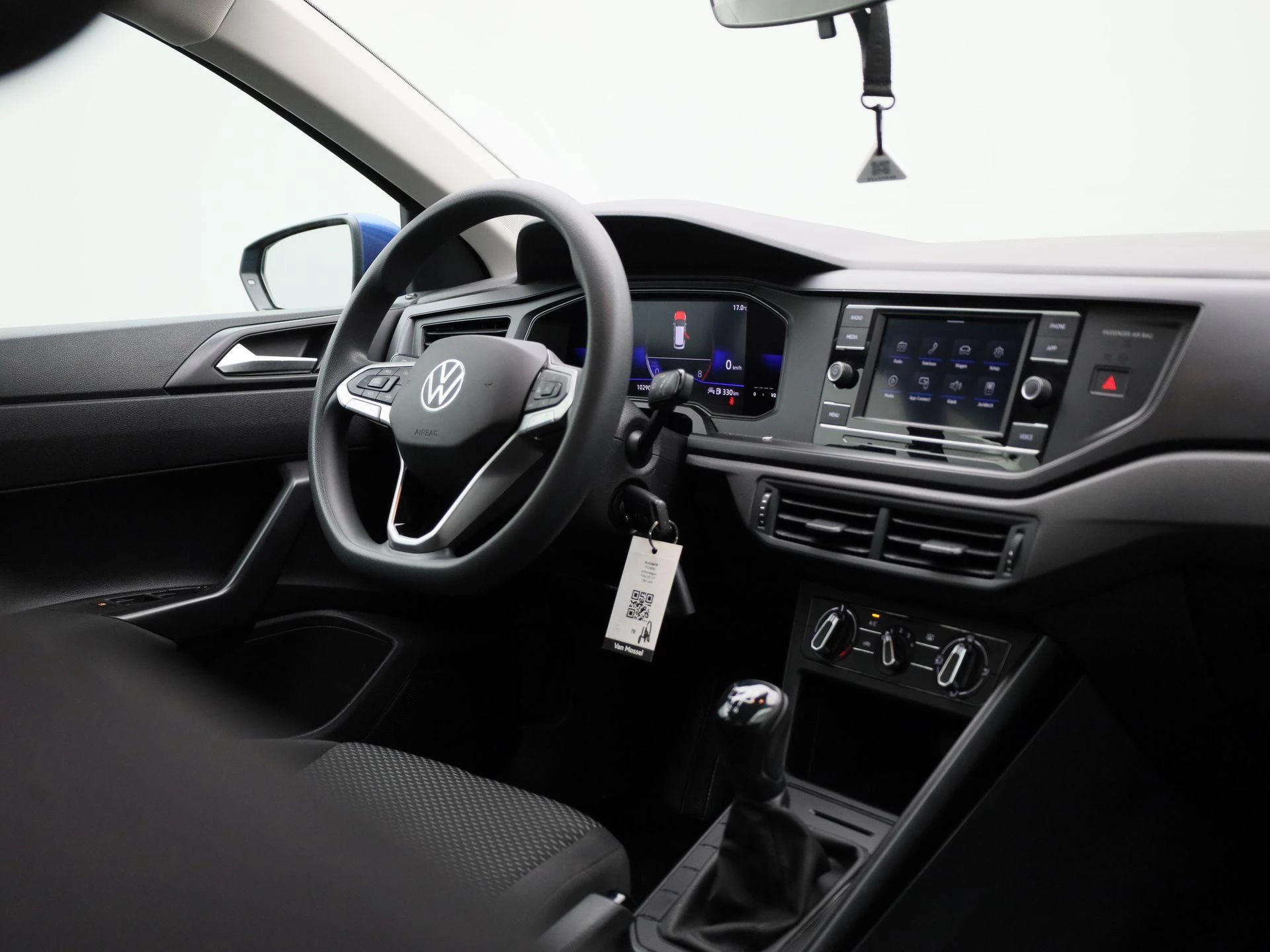 Volkswagen-Polo-image-30