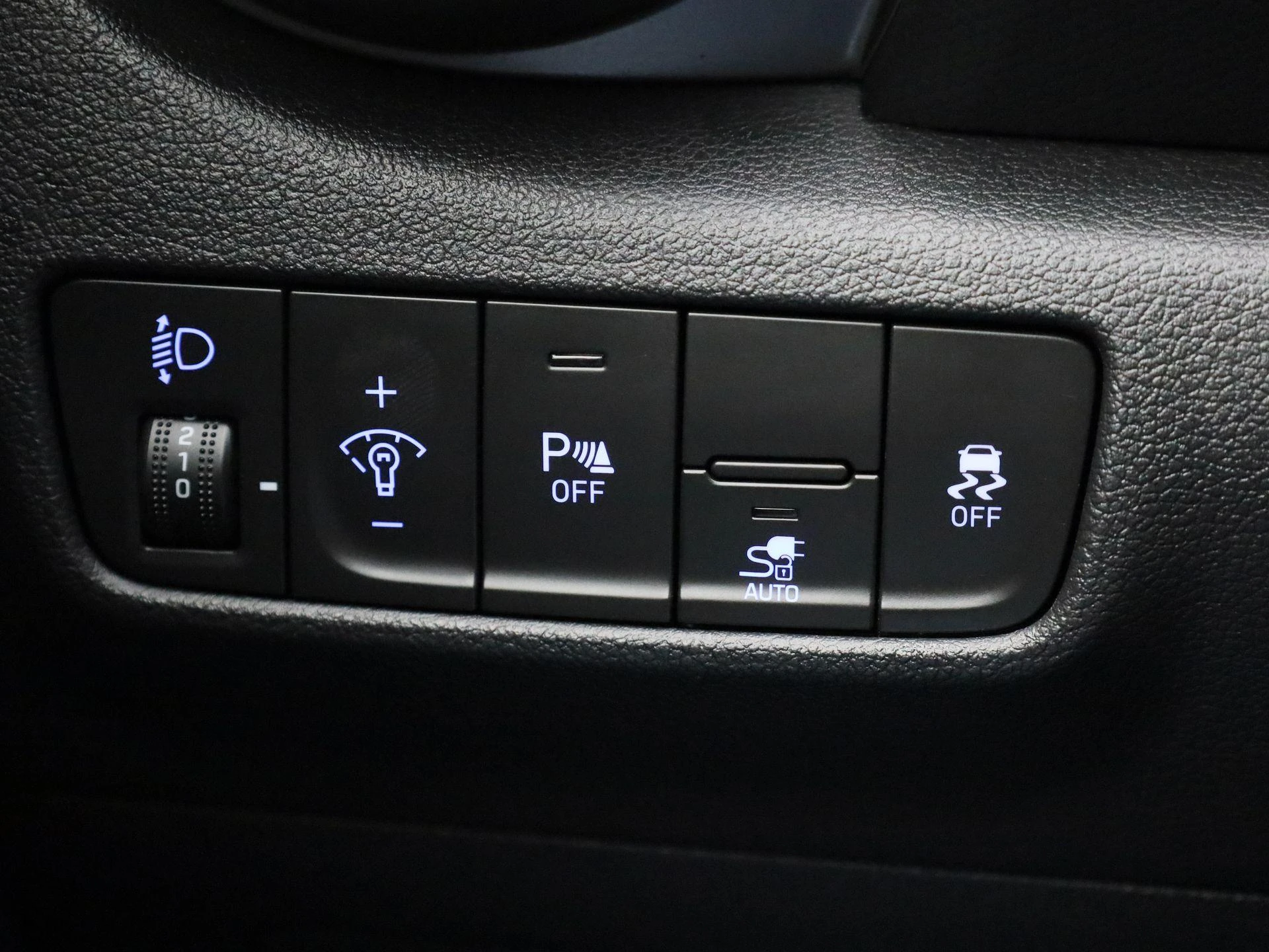 Hyundai-Kona-image-19