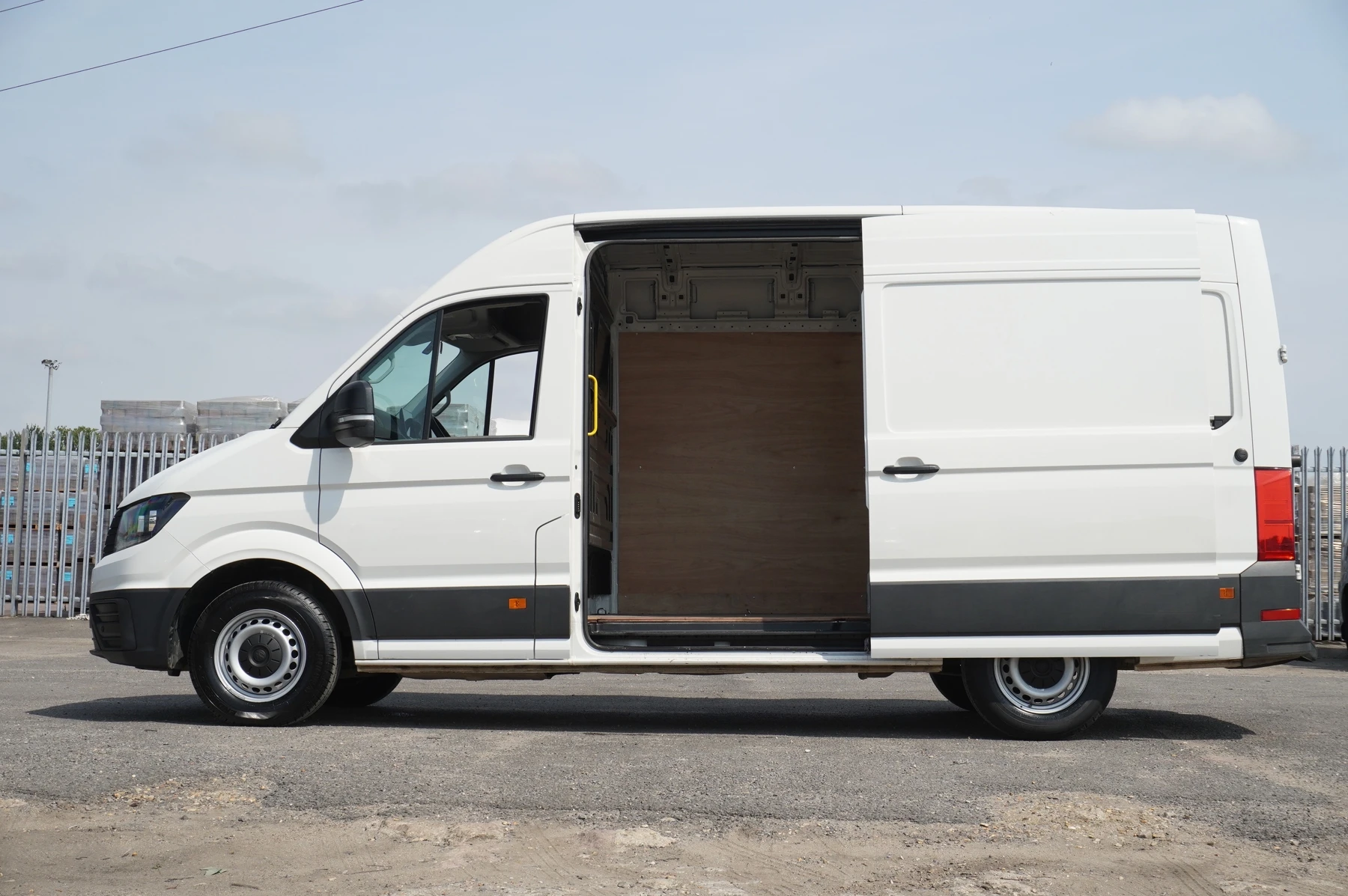 Volkswagen-Crafter-image-29