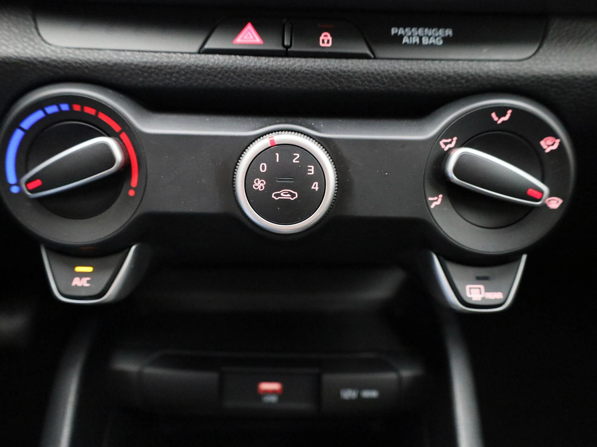 Kia-Stonic-image-18