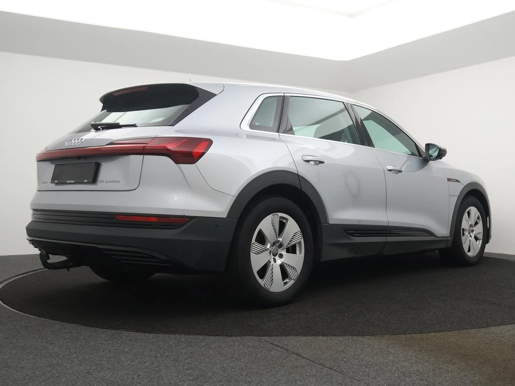 Audi e-tron Audi e-tron 50 QUATTRO 313PK *AUTOMAAT*360° CAMERA*TREKHAAK*LEDER*NAVI*CRUISE*APP*CONNECT*...*