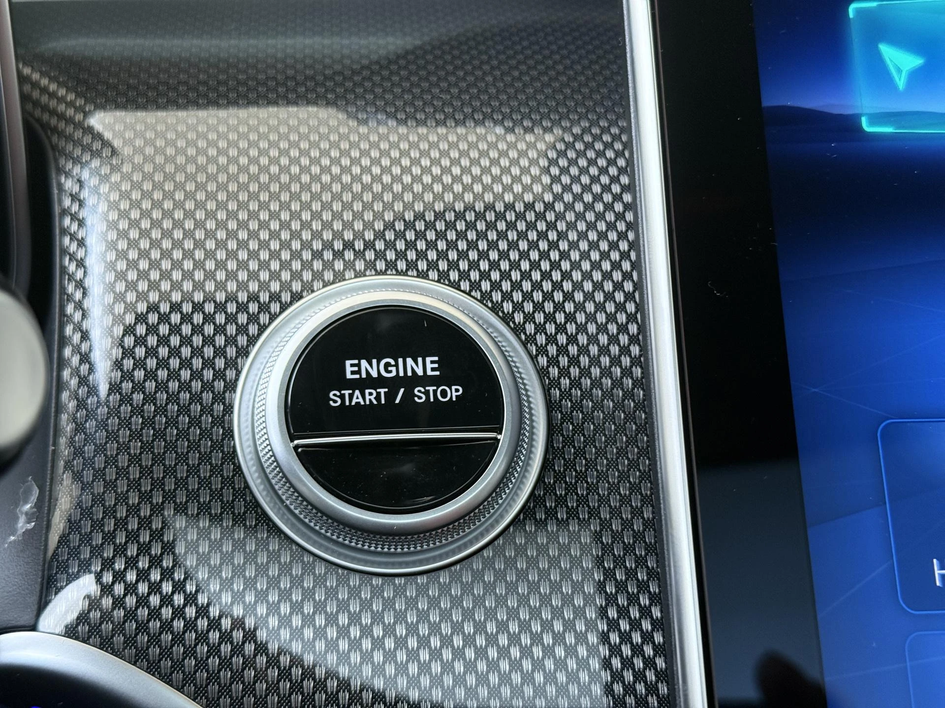 Mercedes-Benz-GLC-image-22