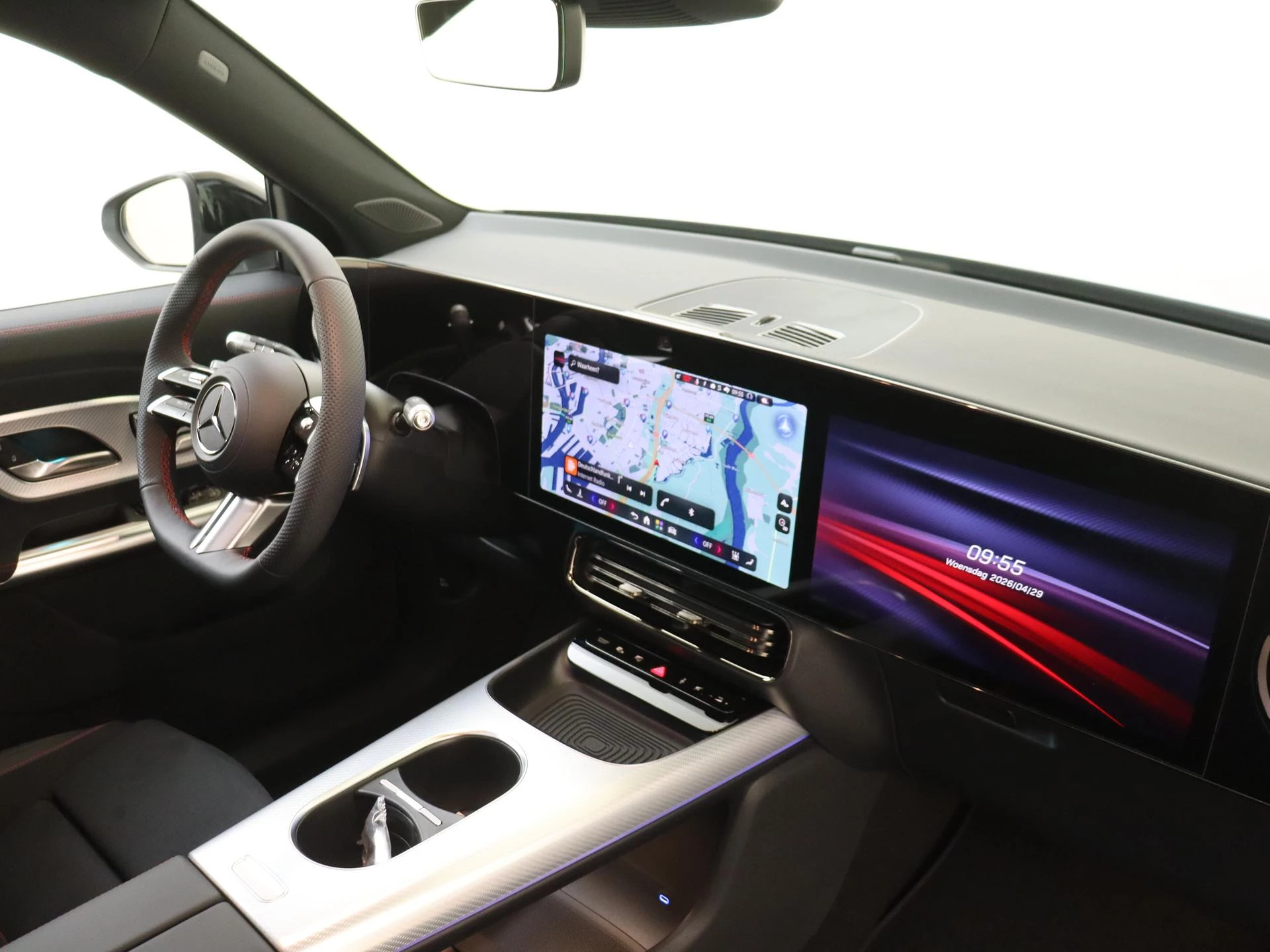 Mercedes-Benz-GLB-image-4