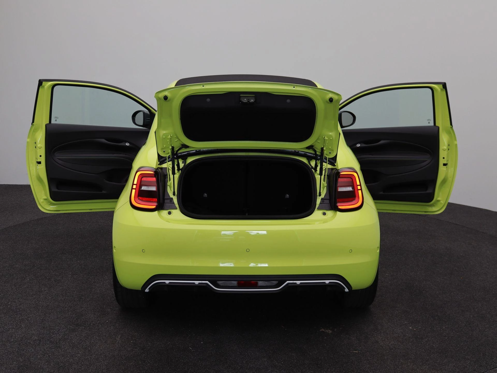 Abarth-500e-image-11