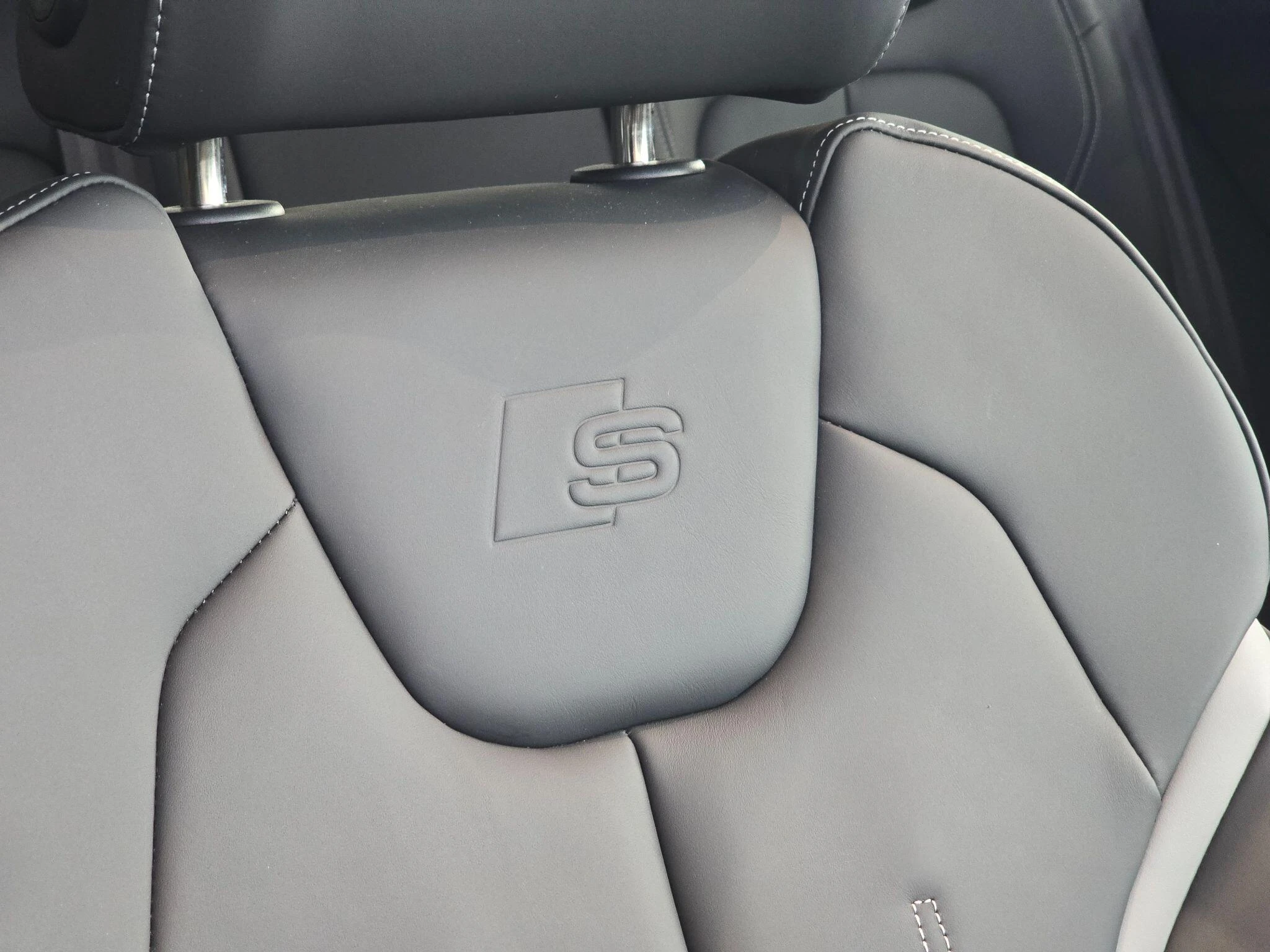 Audi-SQ2-image-12