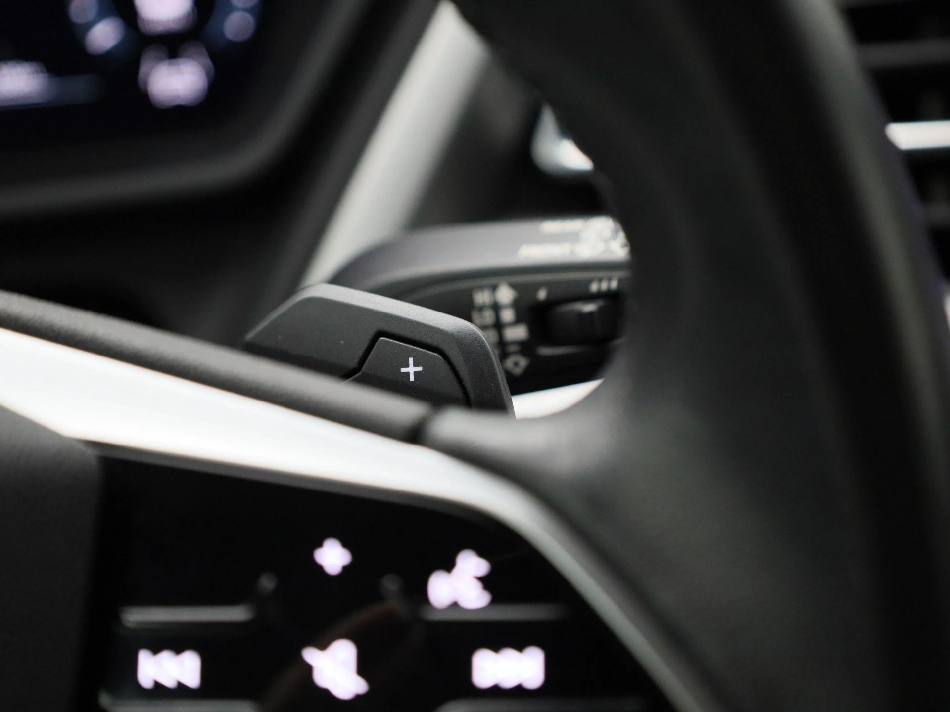 Audi-Q4 e-tron-image-32
