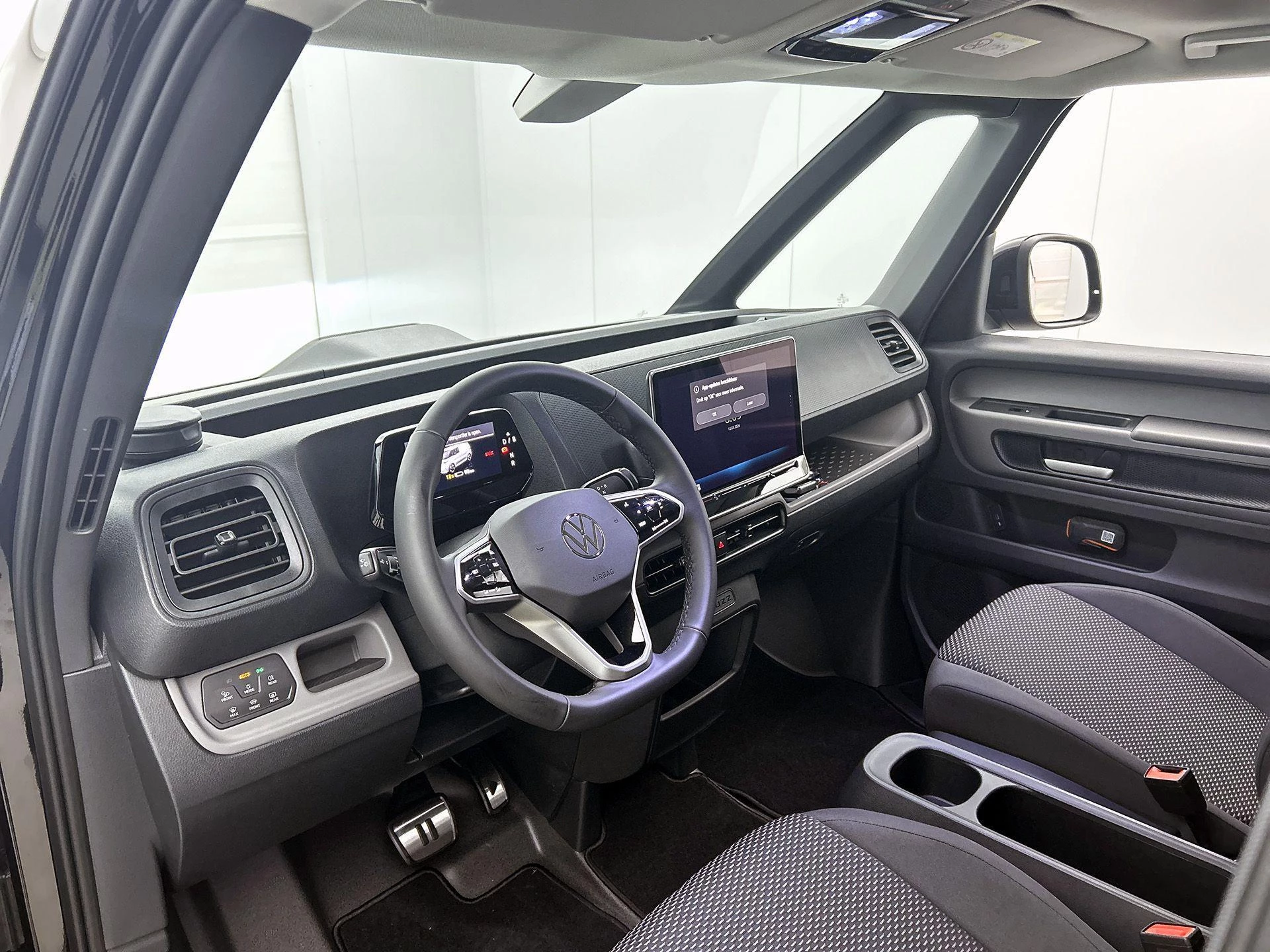 Volkswagen-ID. Buzz Cargo-image-19