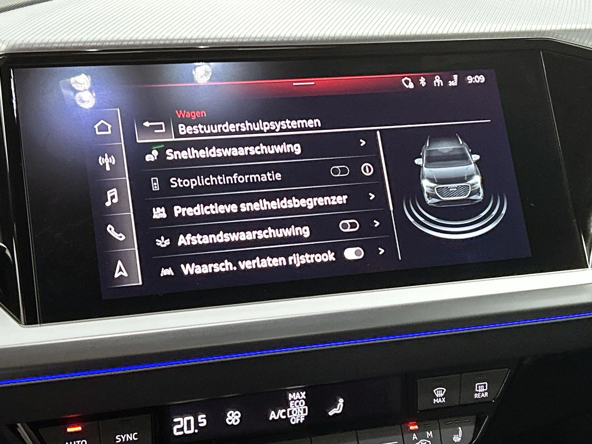 Audi-Q4 e-tron-image-12