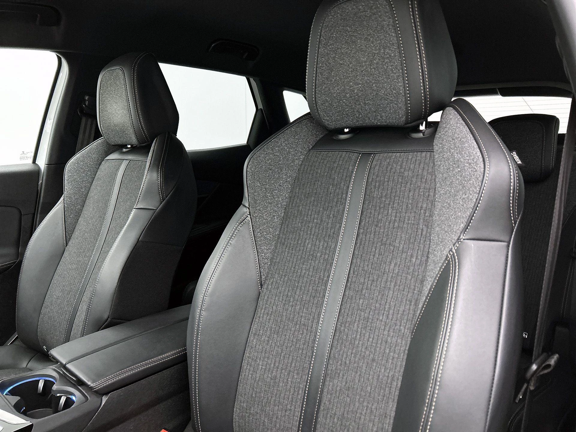 Peugeot-3008-image-11
